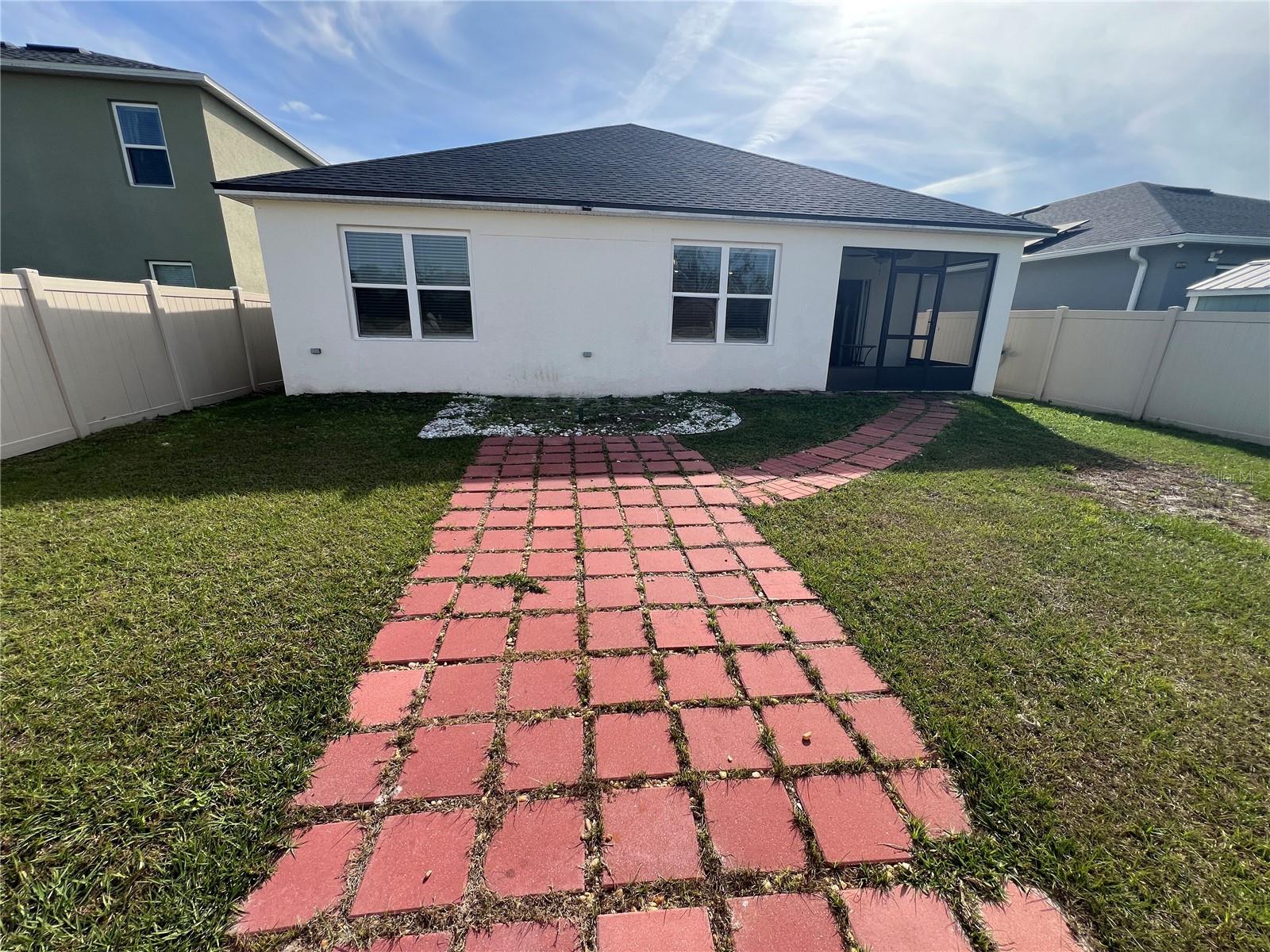 LUCERNE PARK RESERVE - Residential Lease