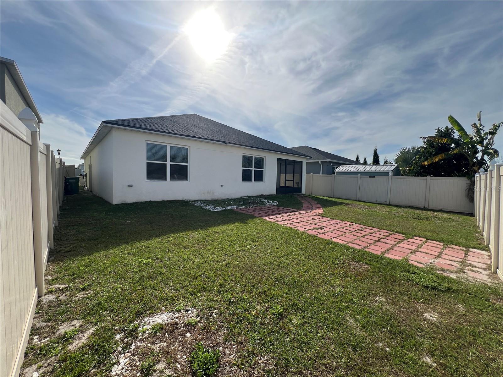 LUCERNE PARK RESERVE - Residential Lease