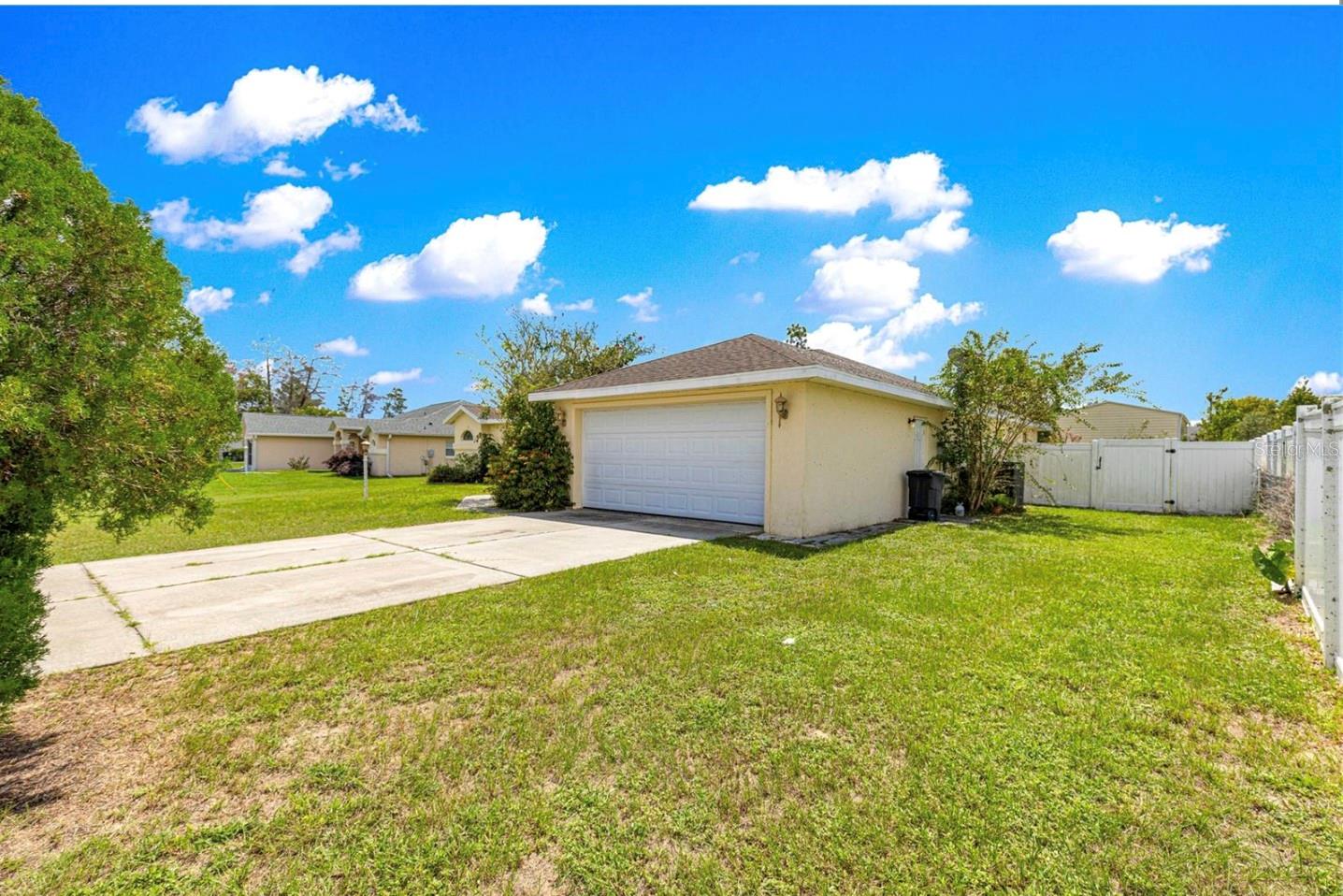 OCALA WATERWAY ESTATE - Residential