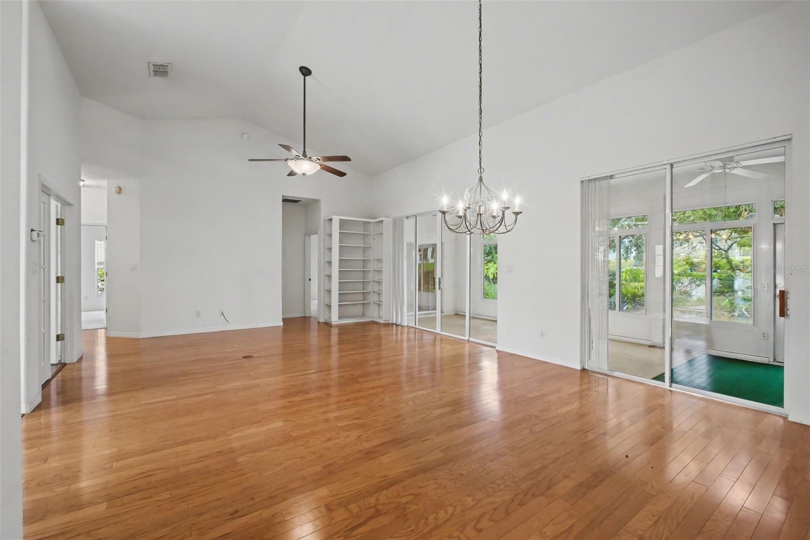 PLANTATION/LEESBURG LAUREL VLY - Residential