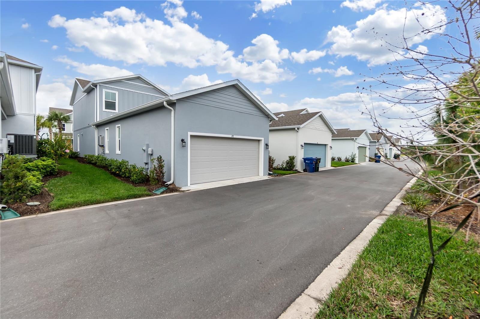BUNGALOW WALK LAKEWOOD RANCH NEIGHBORHOOD - Residential