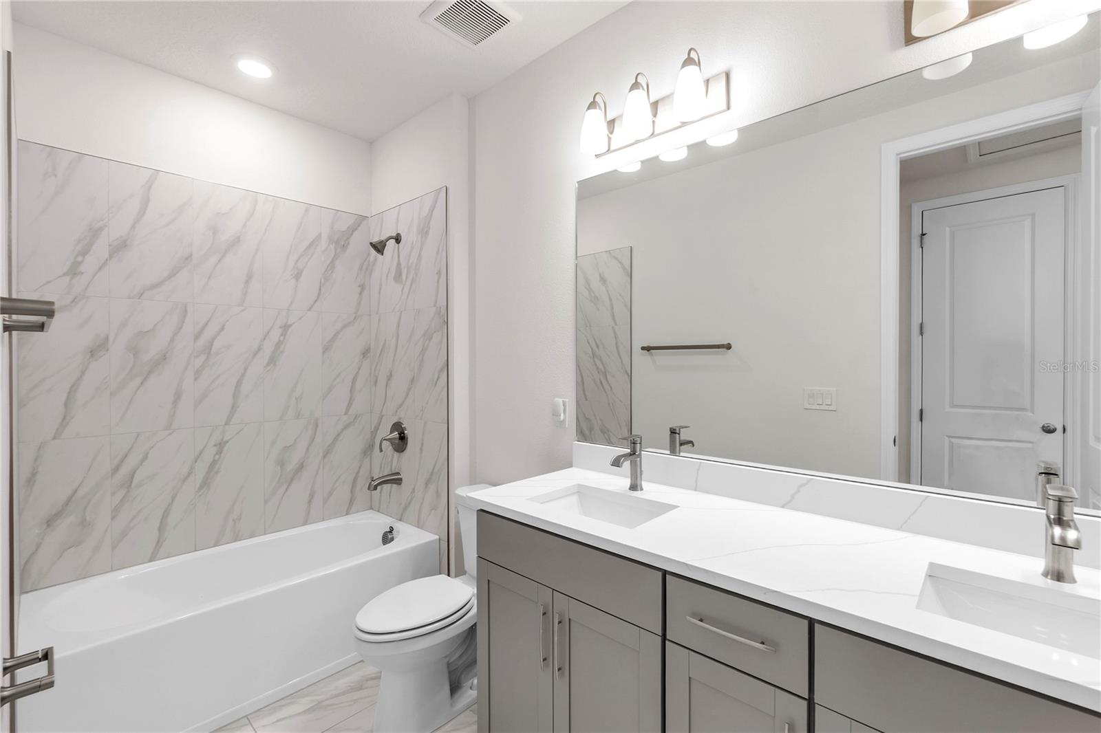 BUNGALOW WALK LAKEWOOD RANCH NEIGHBORHOOD - Residential