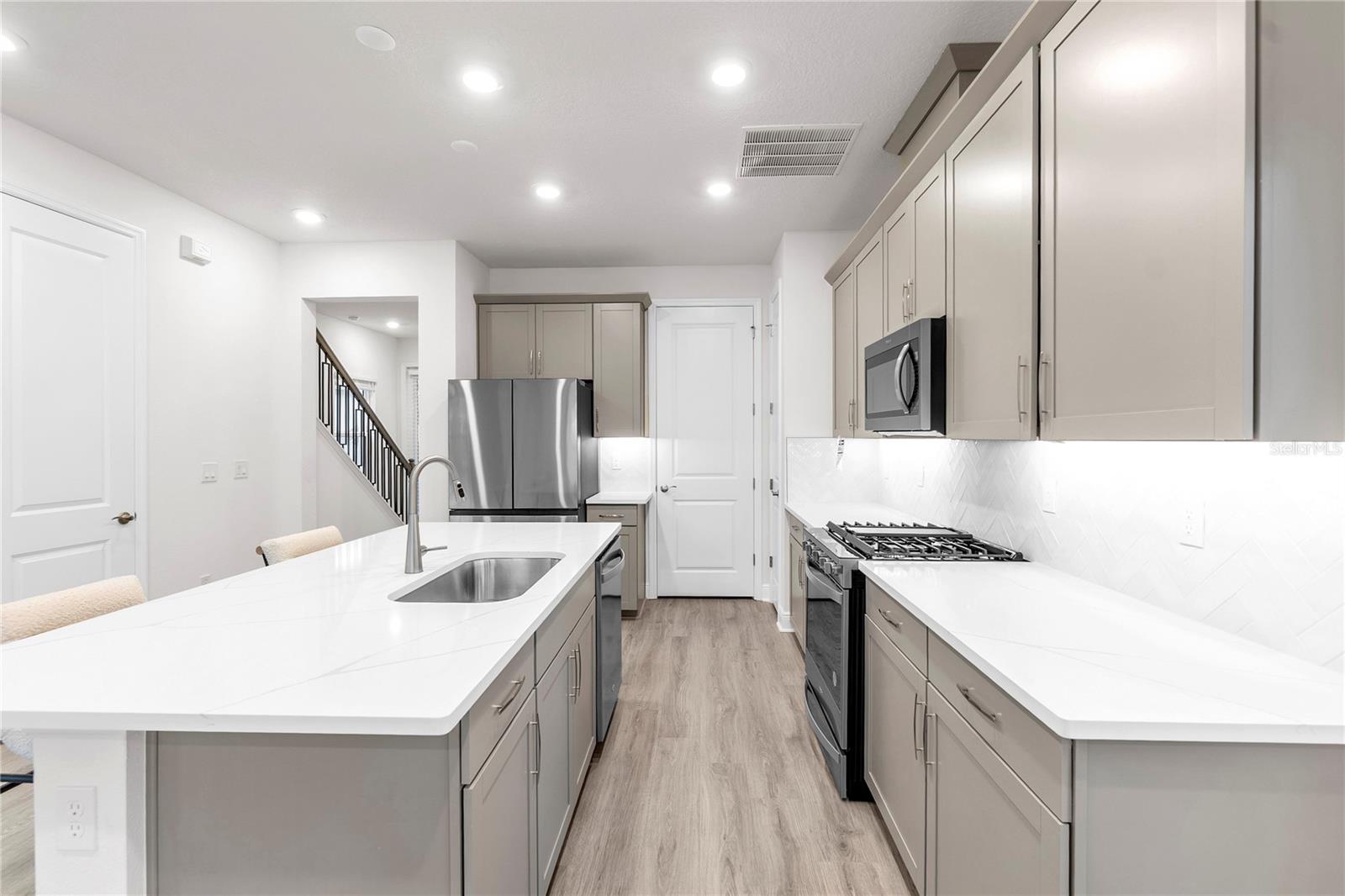 BUNGALOW WALK LAKEWOOD RANCH NEIGHBORHOOD - Residential