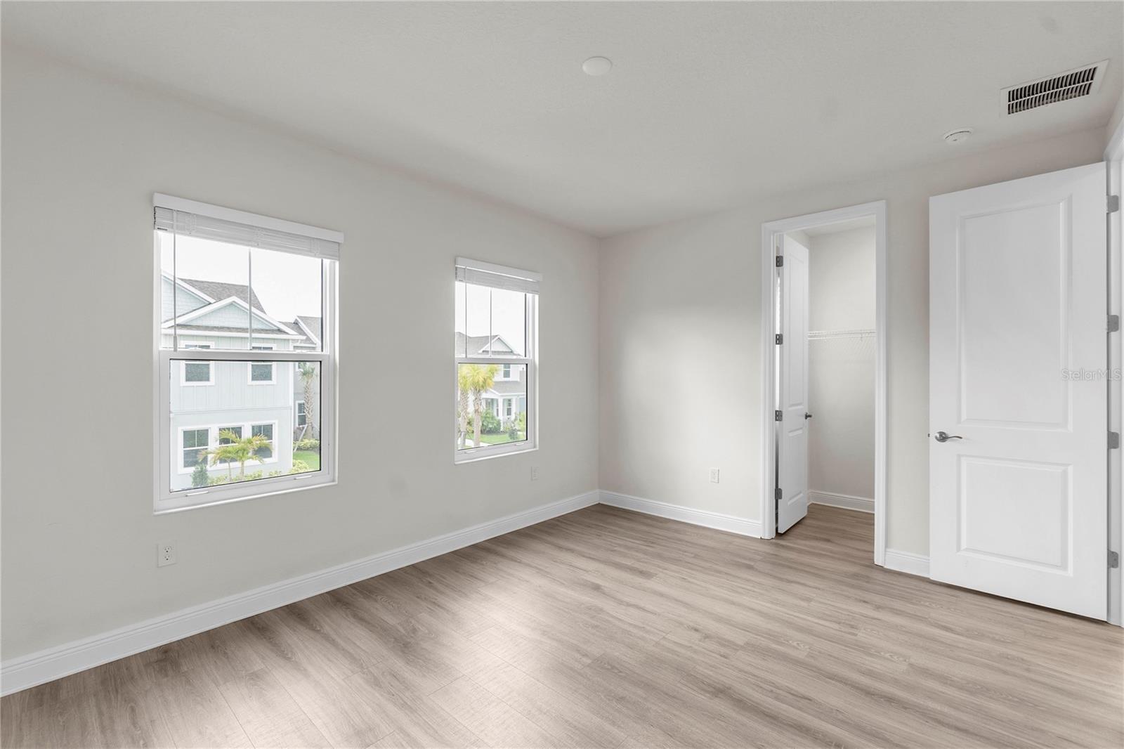 BUNGALOW WALK LAKEWOOD RANCH NEIGHBORHOOD - Residential