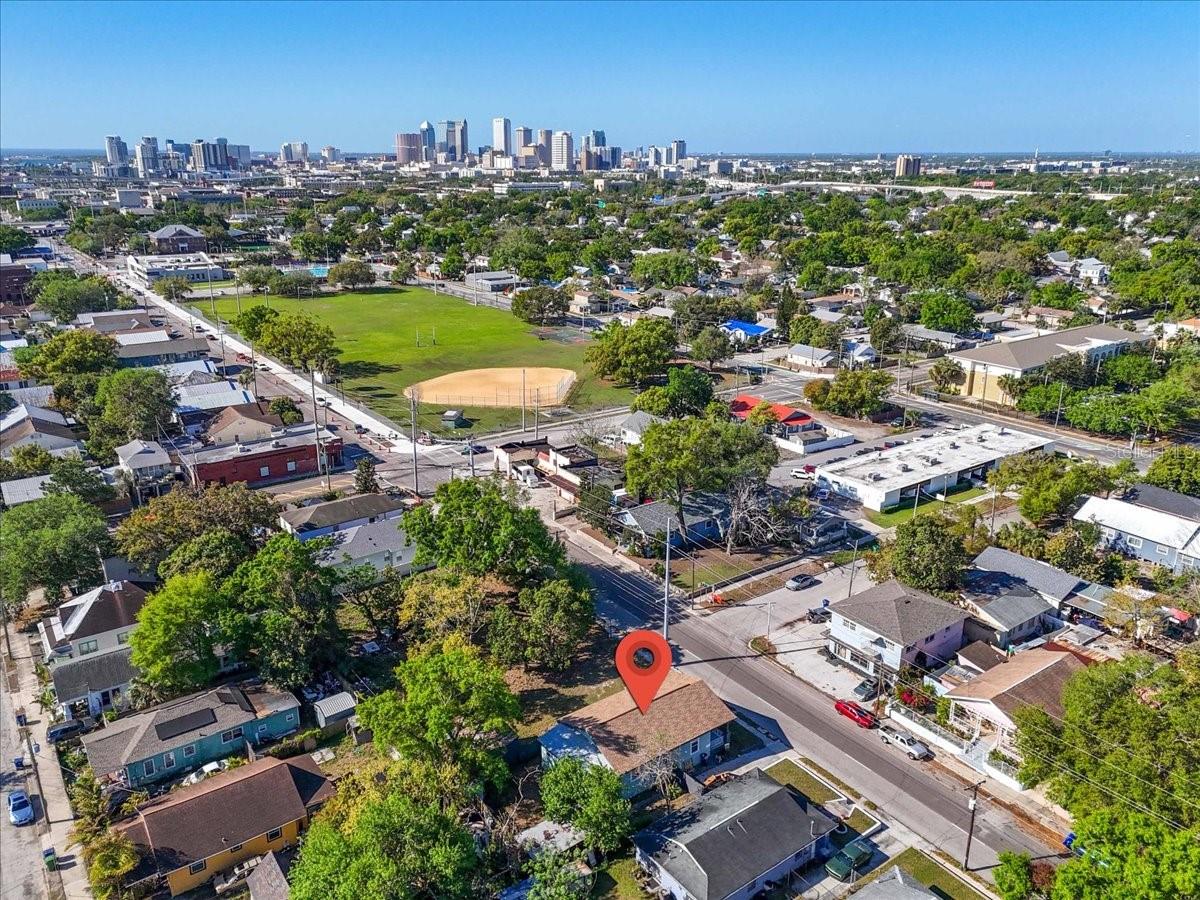 LA CARBAYERA - Residential Lease