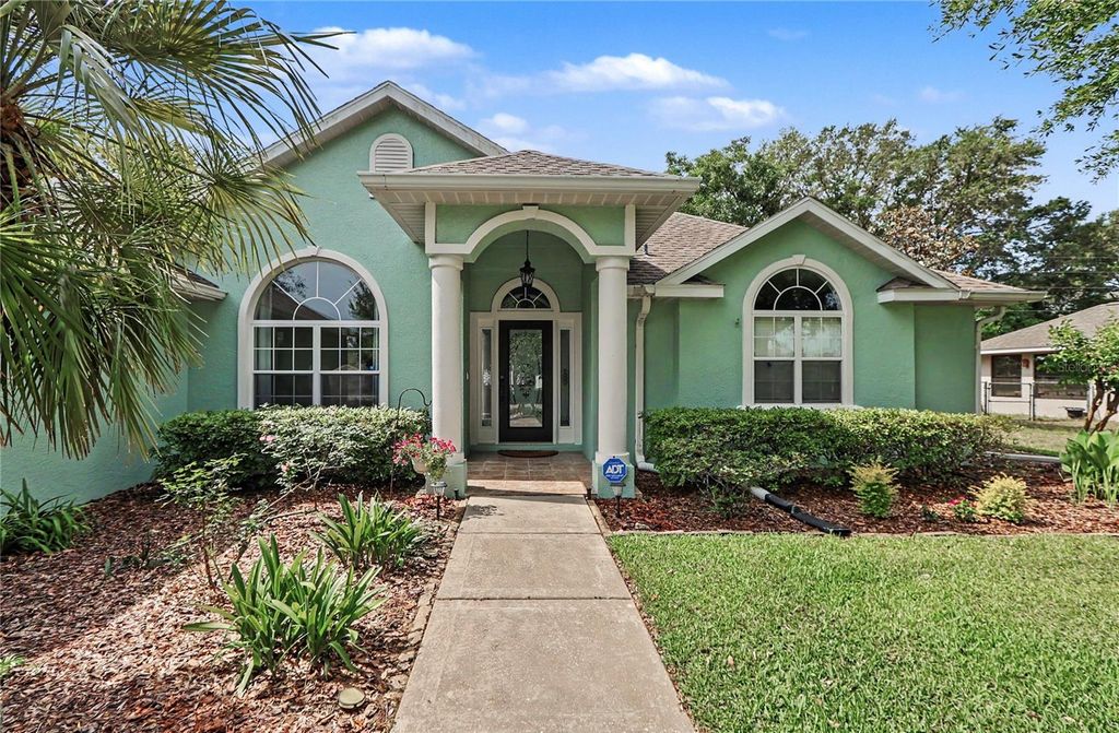 Photo of 5898 SW 89th Place, Ocala, FL 34476 (MLS # G5111909)