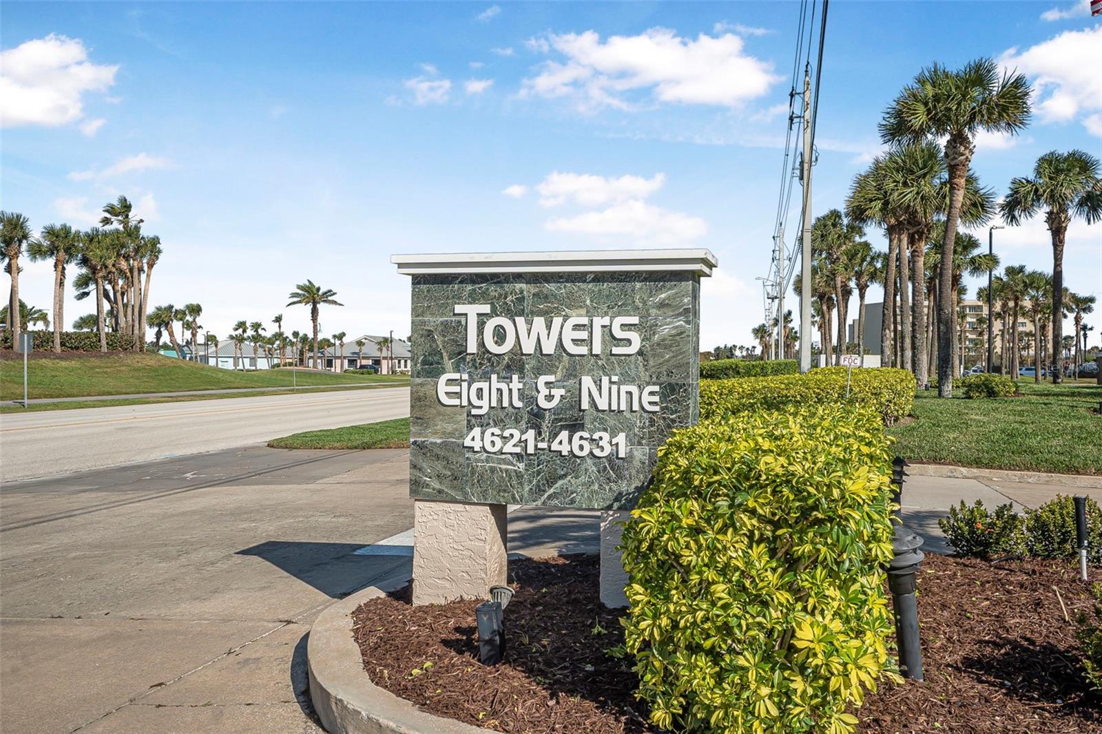 TOWERS 09 CONDO - Residential