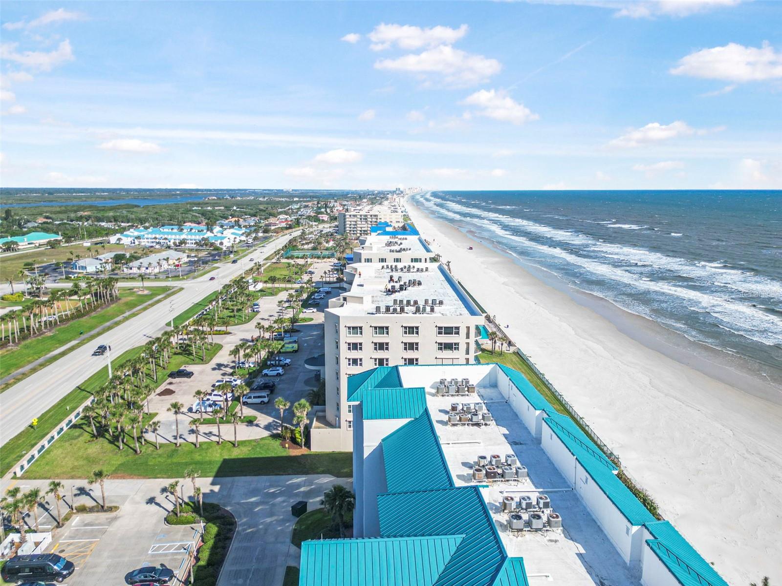 TOWERS 09 CONDO - Residential