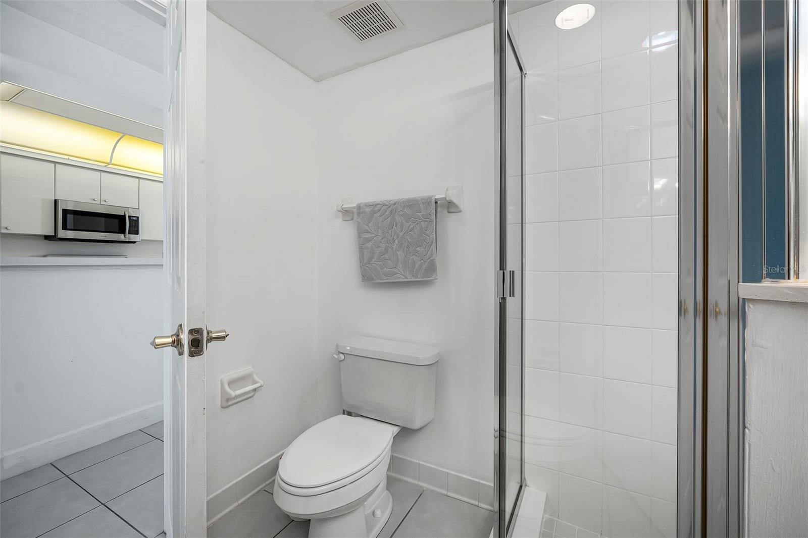 TOWERS 09 CONDO - Residential