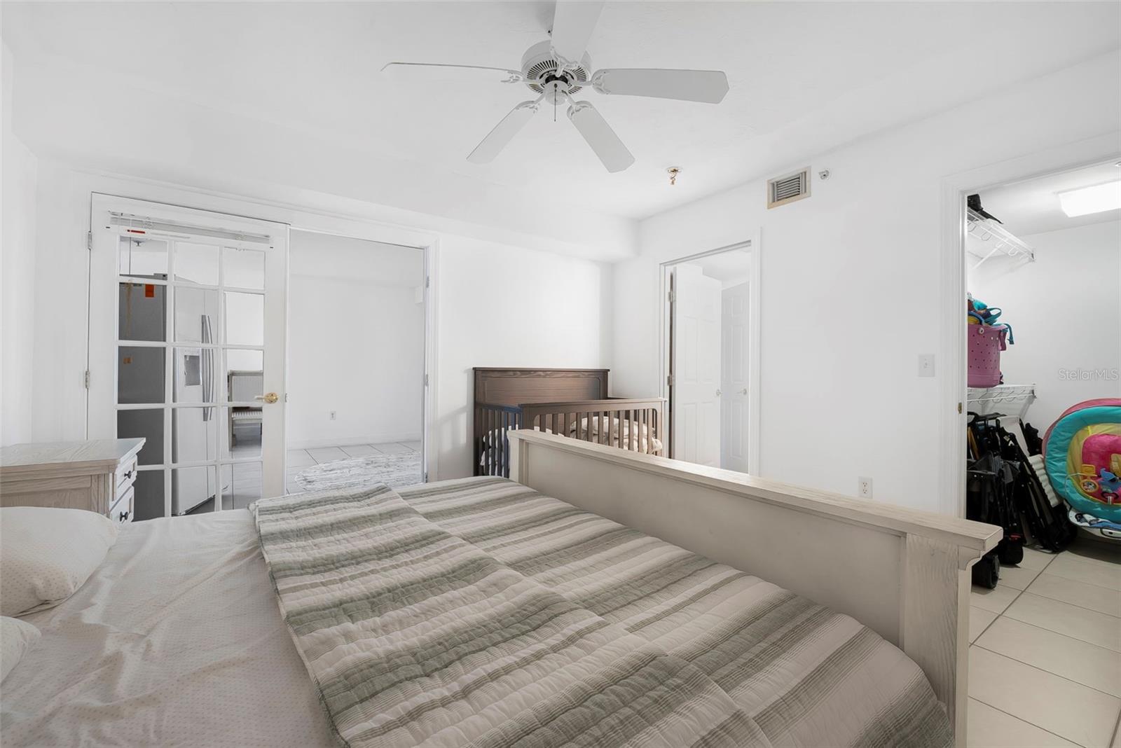 TOWERS 09 CONDO - Residential