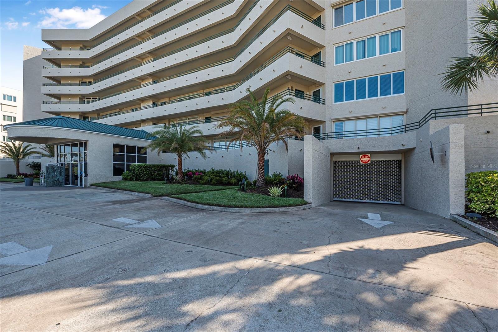 TOWERS 09 CONDO - Residential