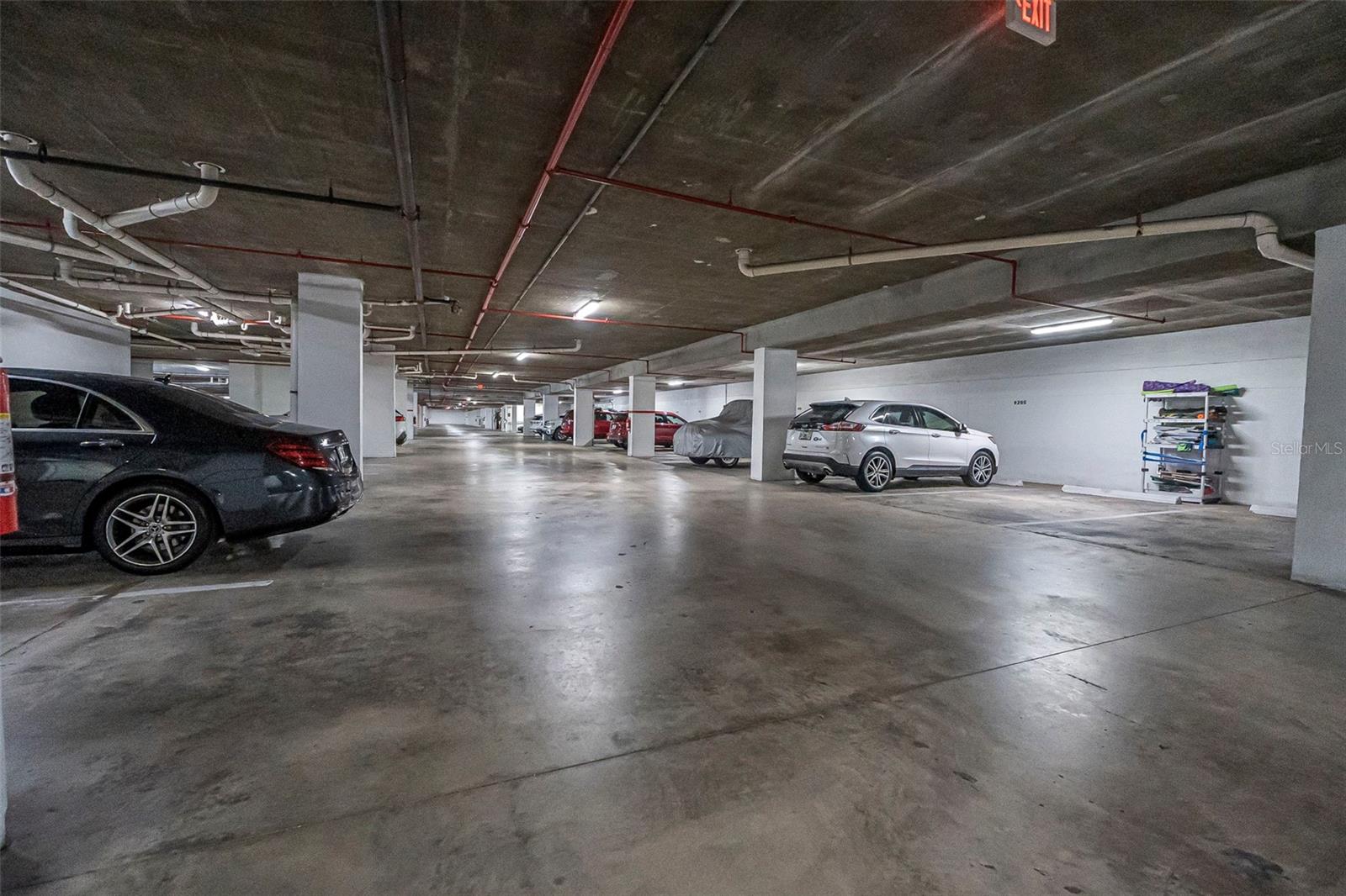 TOWERS 09 CONDO - Residential