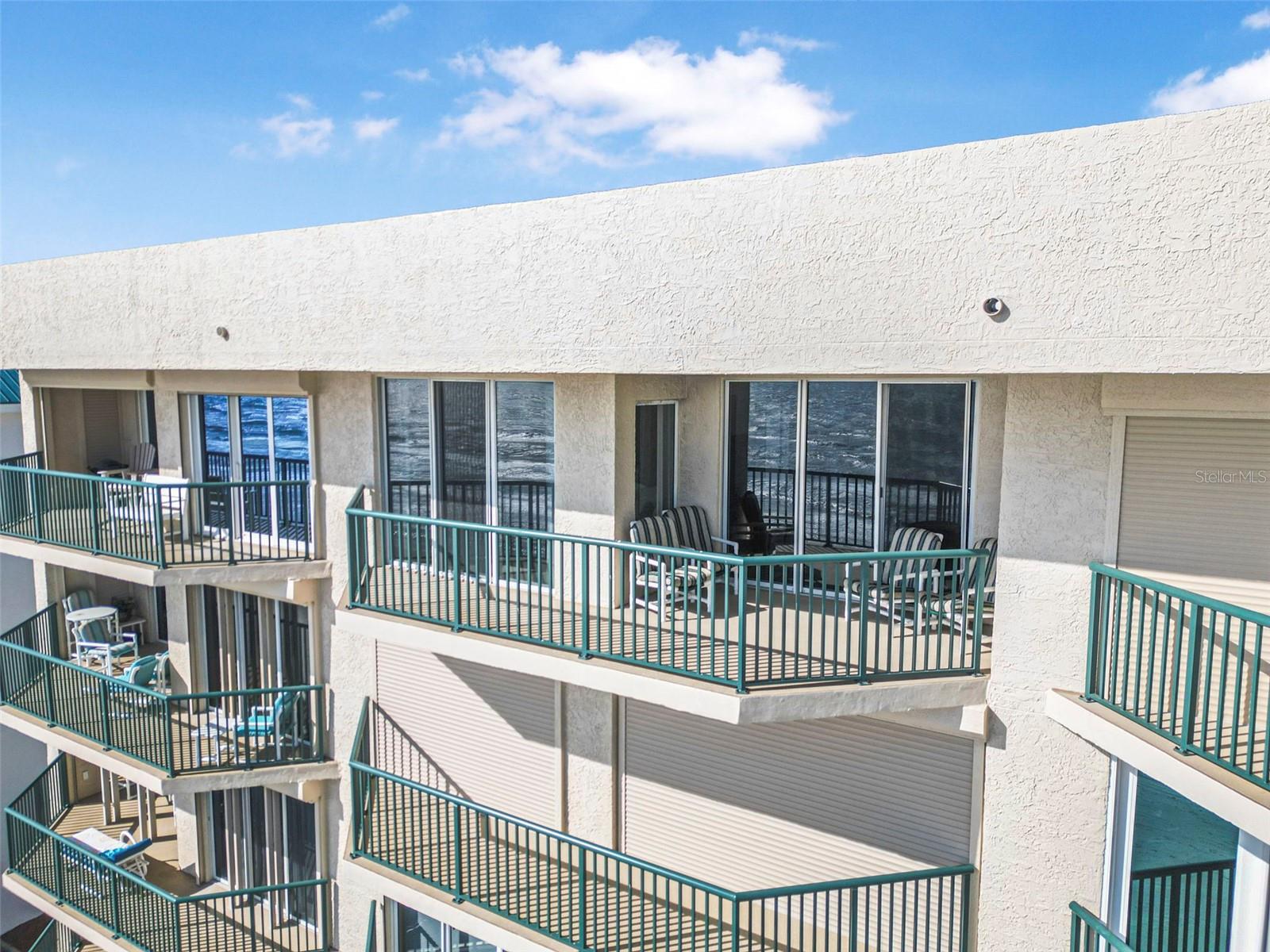 TOWERS 09 CONDO - Residential