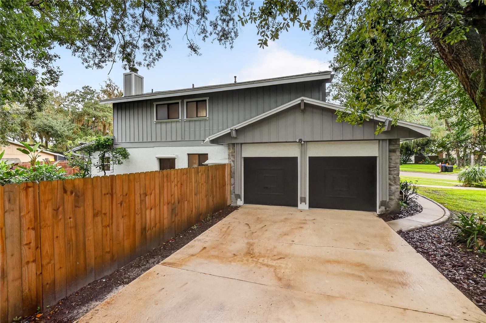 3512 MERIVALE DRIVE
