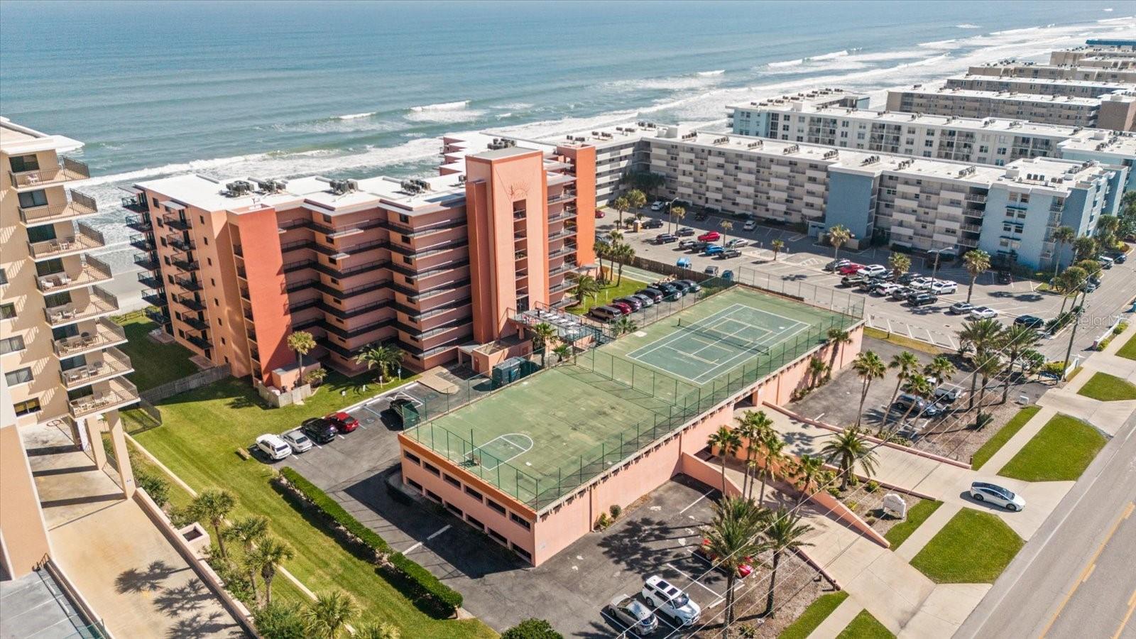 SUNRISE CONDO - Residential