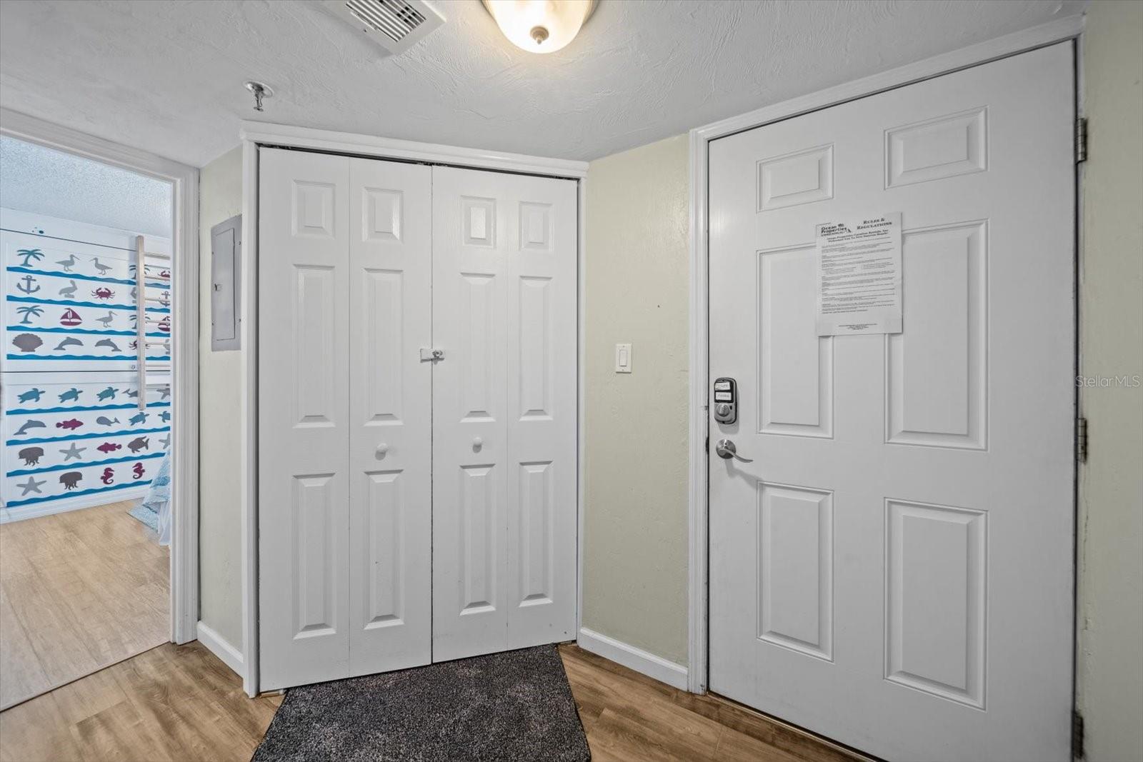 SUNRISE CONDO - Residential