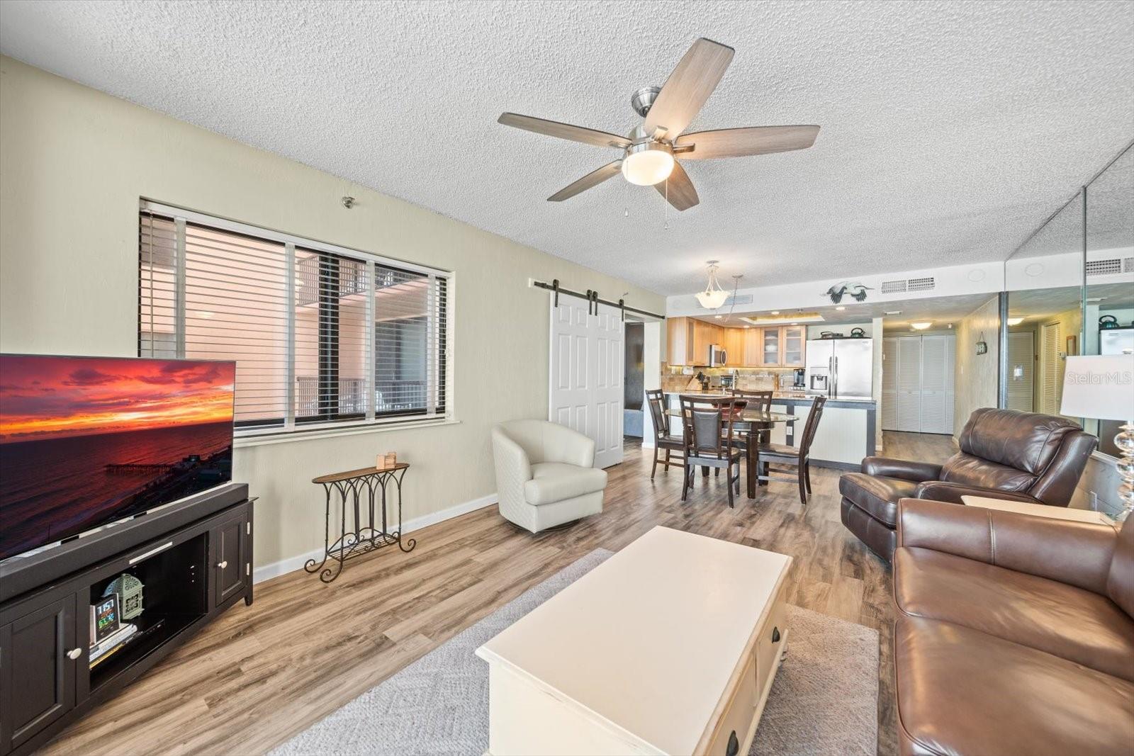 SUNRISE CONDO - Residential