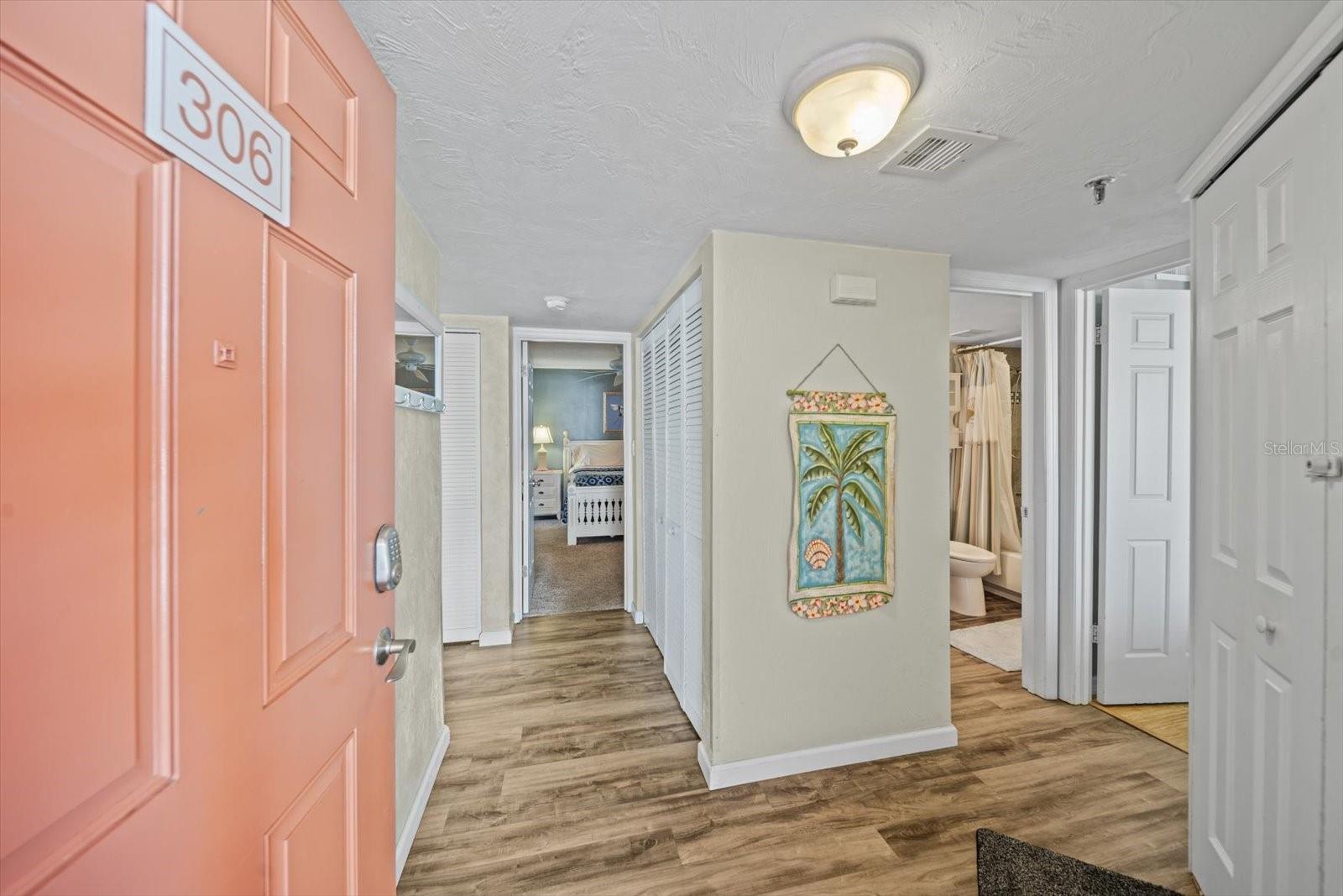 SUNRISE CONDO - Residential