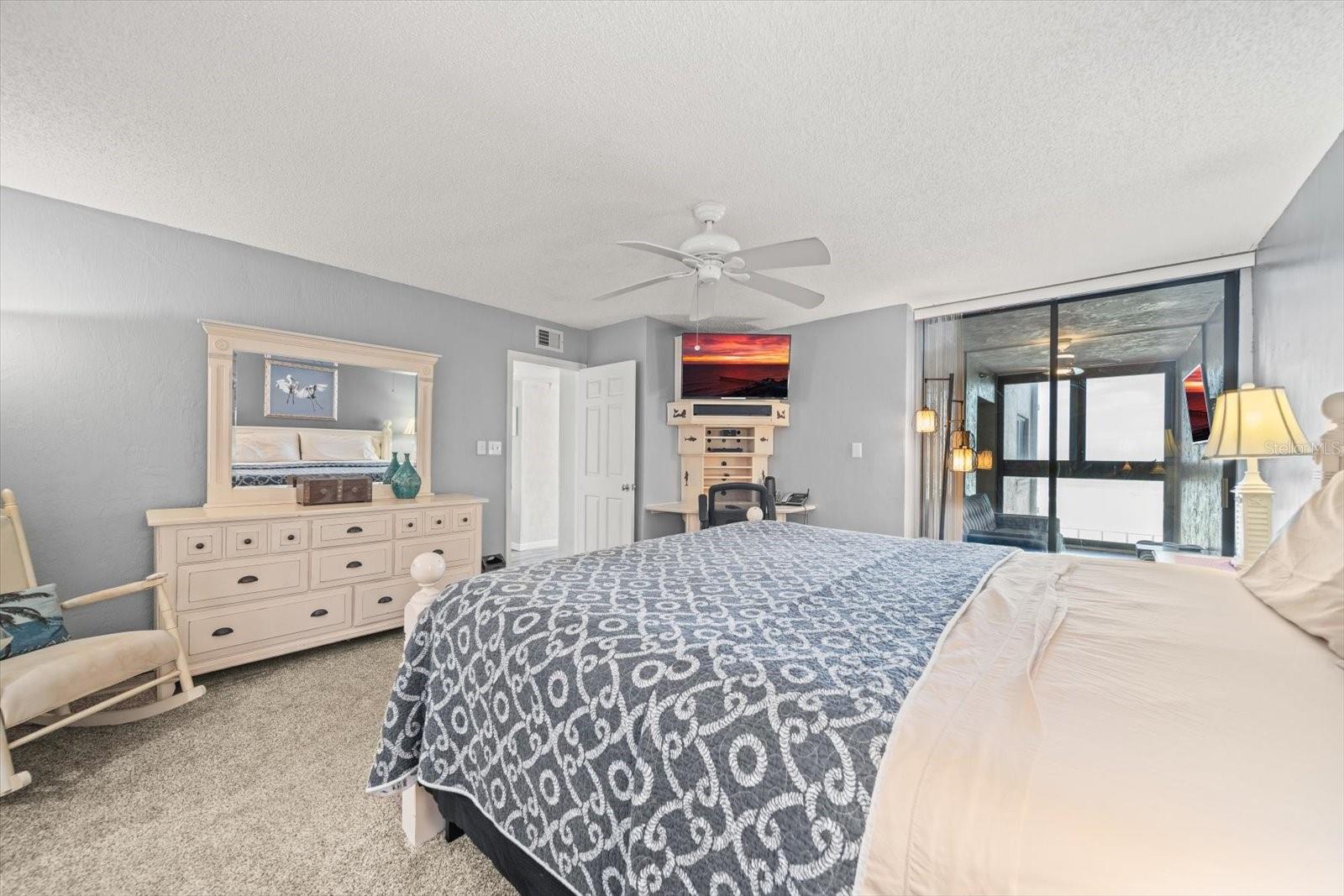 SUNRISE CONDO - Residential