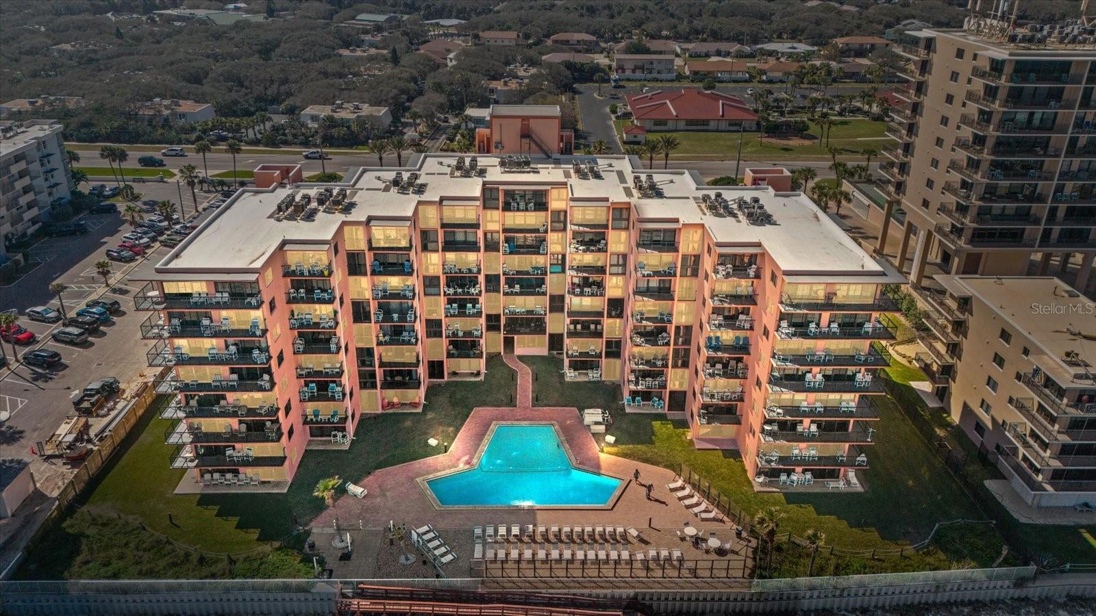 SUNRISE CONDO - Residential