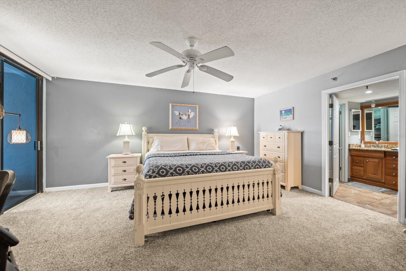 SUNRISE CONDO - Residential