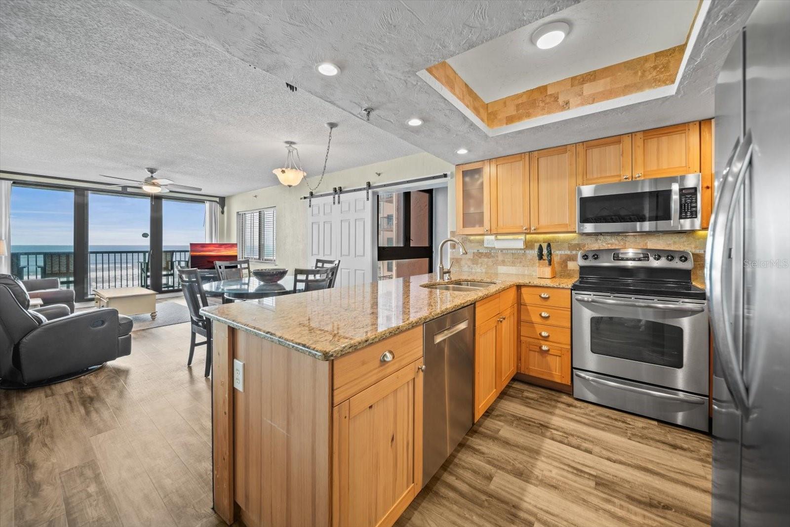 SUNRISE CONDO - Residential