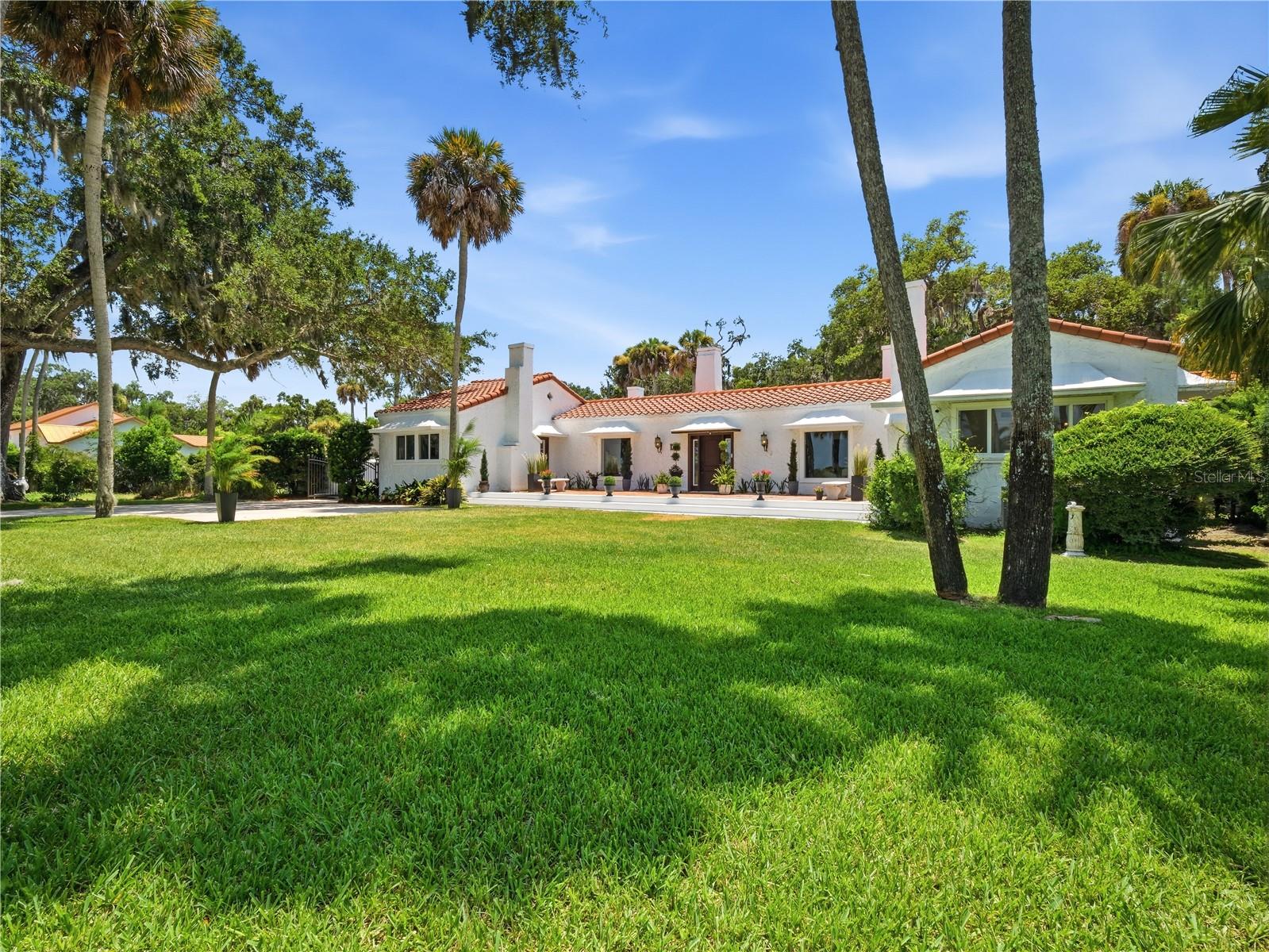 636 N RIVERSIDE DRIVE