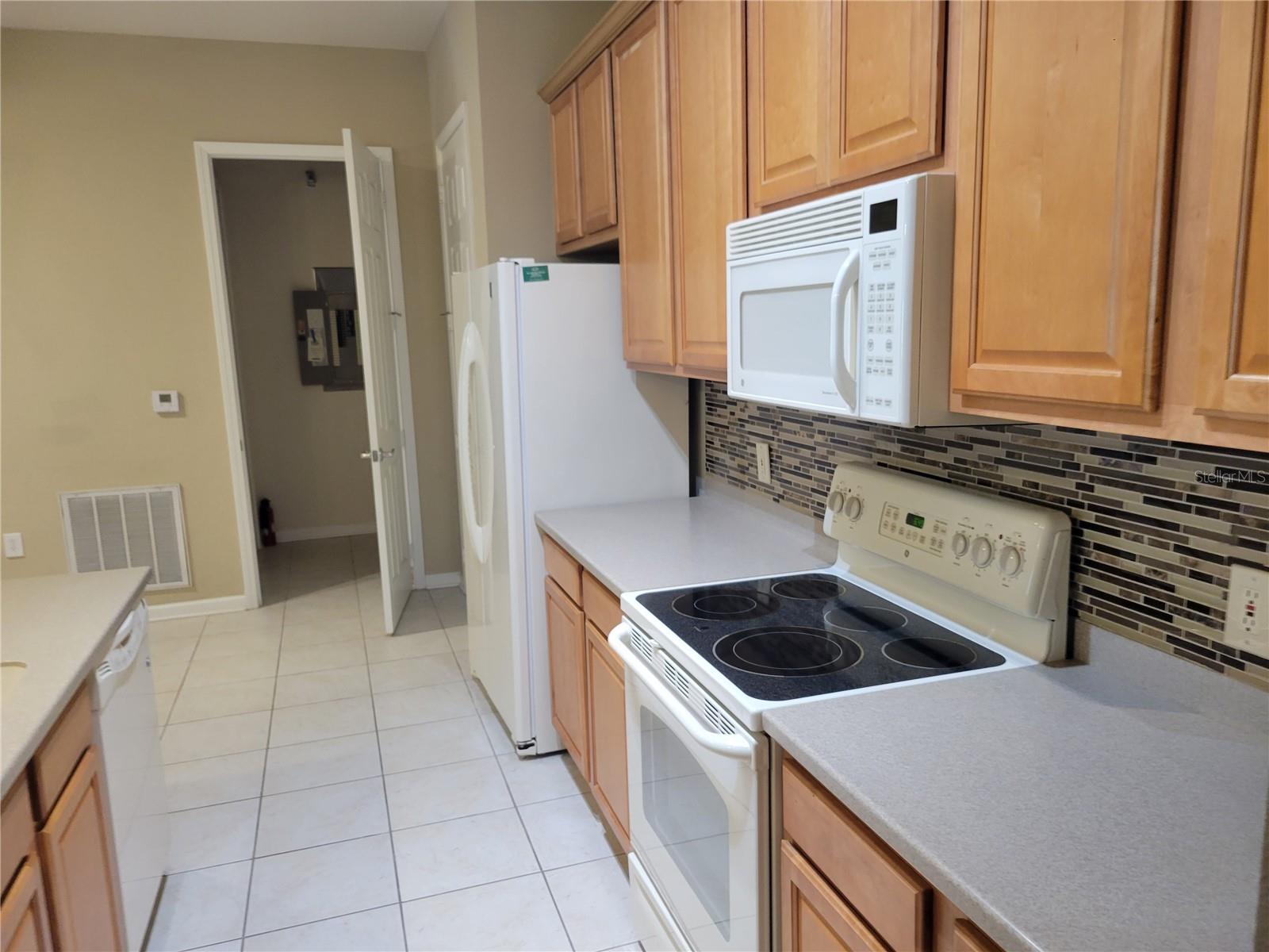 MONTEREY AT LAKE SEMINOLE CONDO - Residential