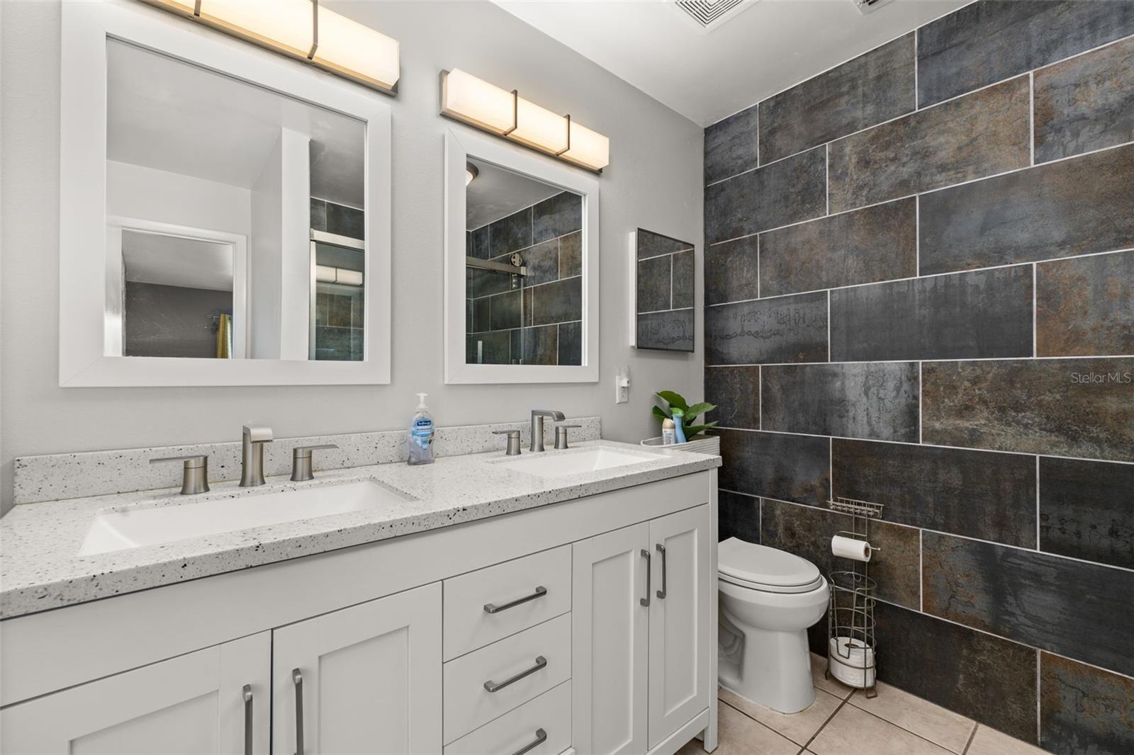 LINDFIELDS UNIT 1 - Residential Lease