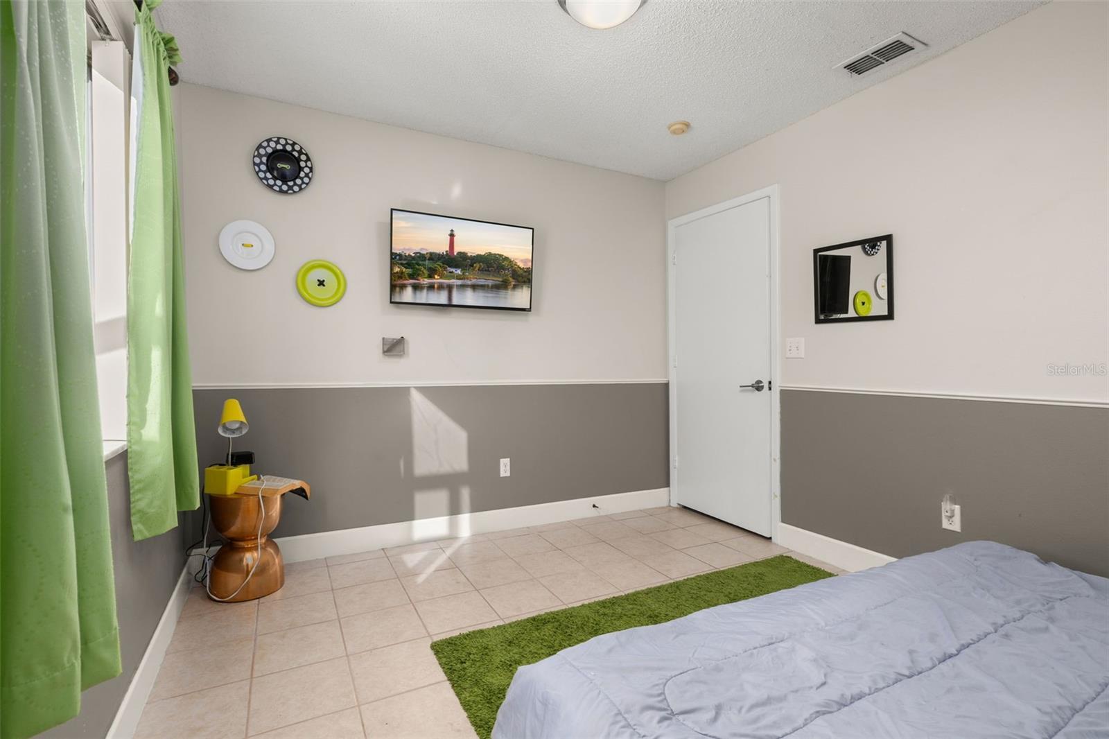 LINDFIELDS UNIT 1 - Residential Lease