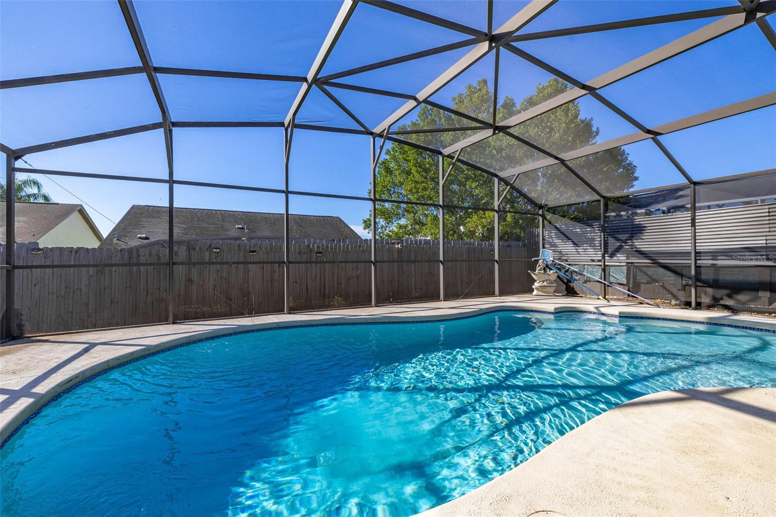 LINDFIELDS UNIT 1 - Residential Lease