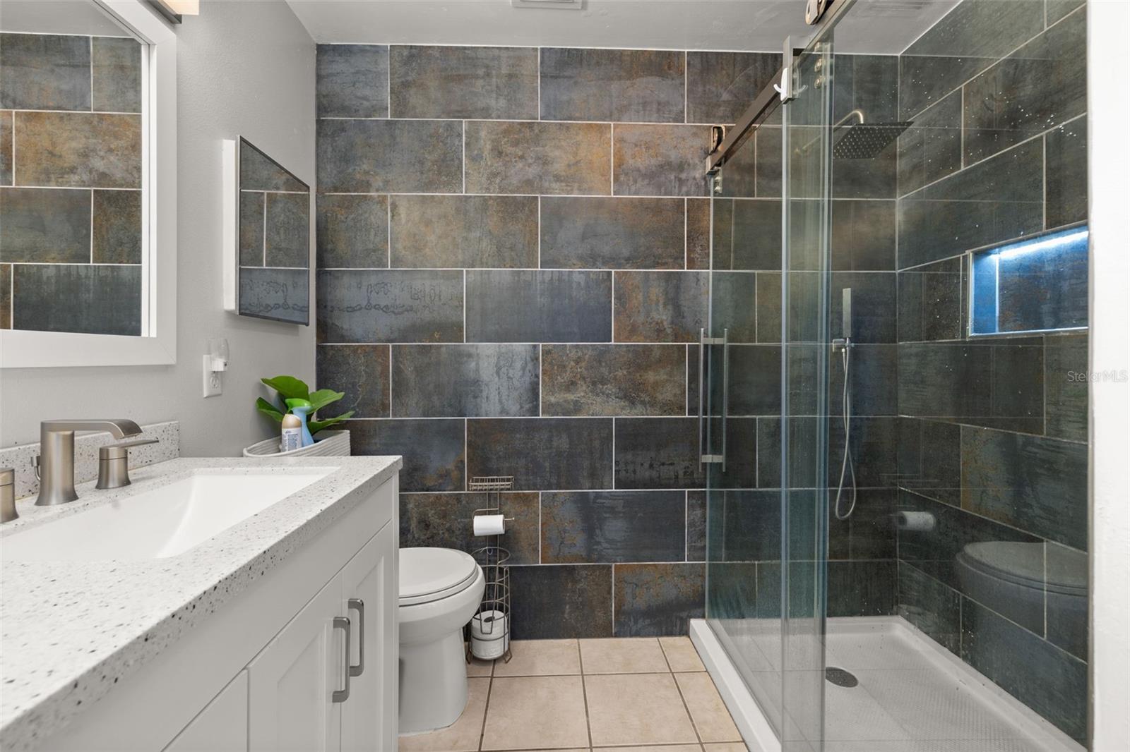 LINDFIELDS UNIT 1 - Residential Lease