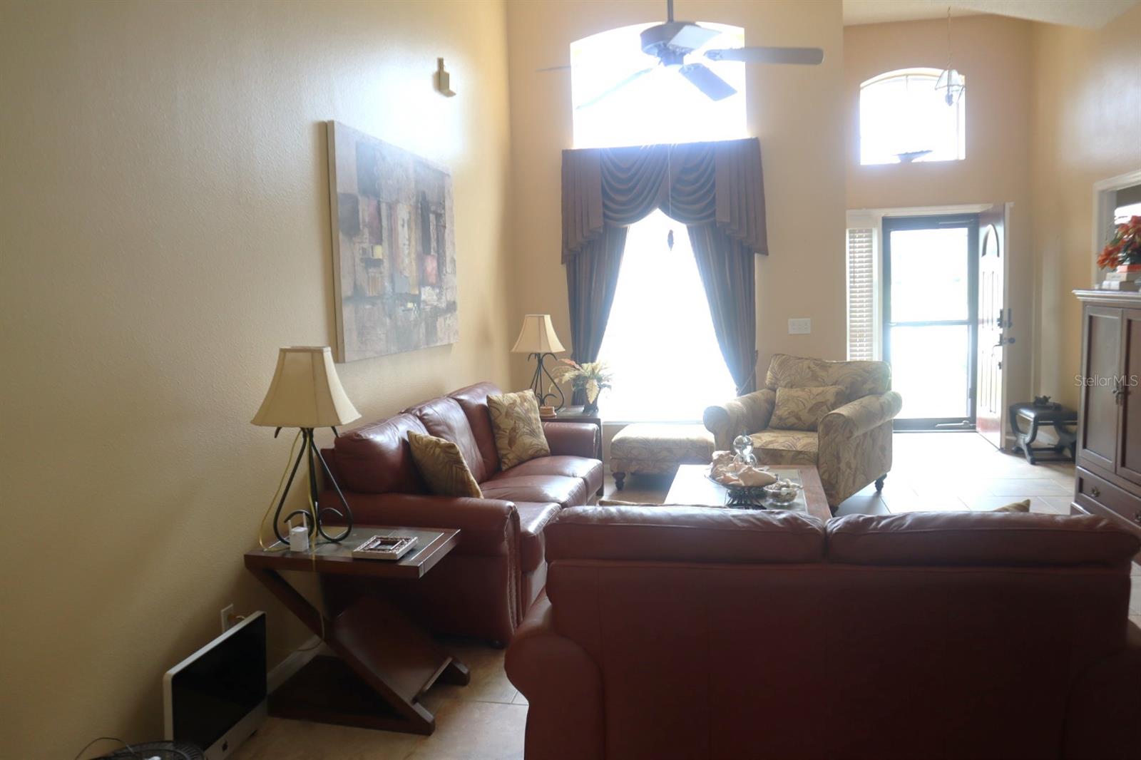 364 LOCKBREEZE DR