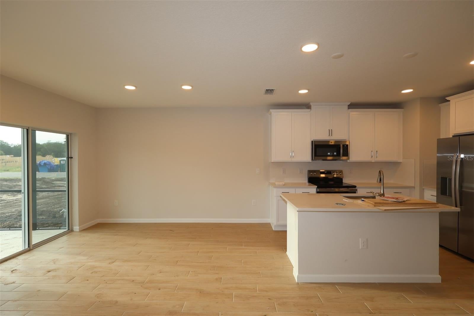 6108 FELLOW WAGON WAY