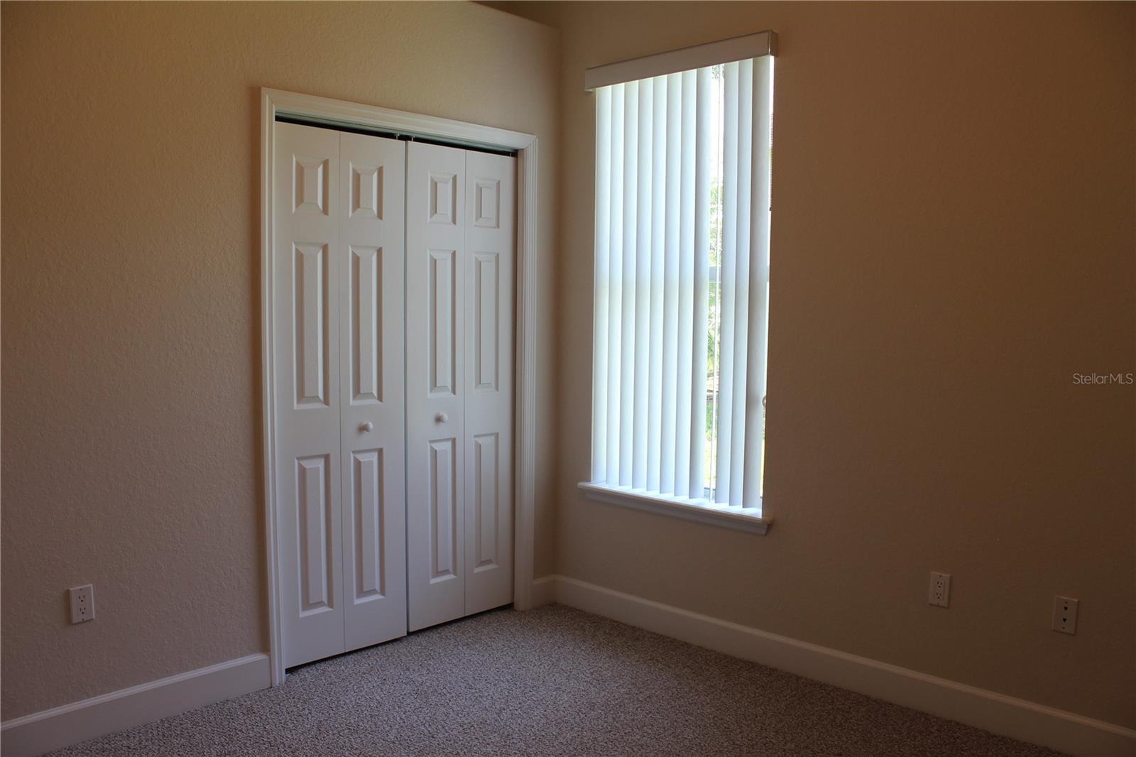 MANDOLIN - Residential Lease