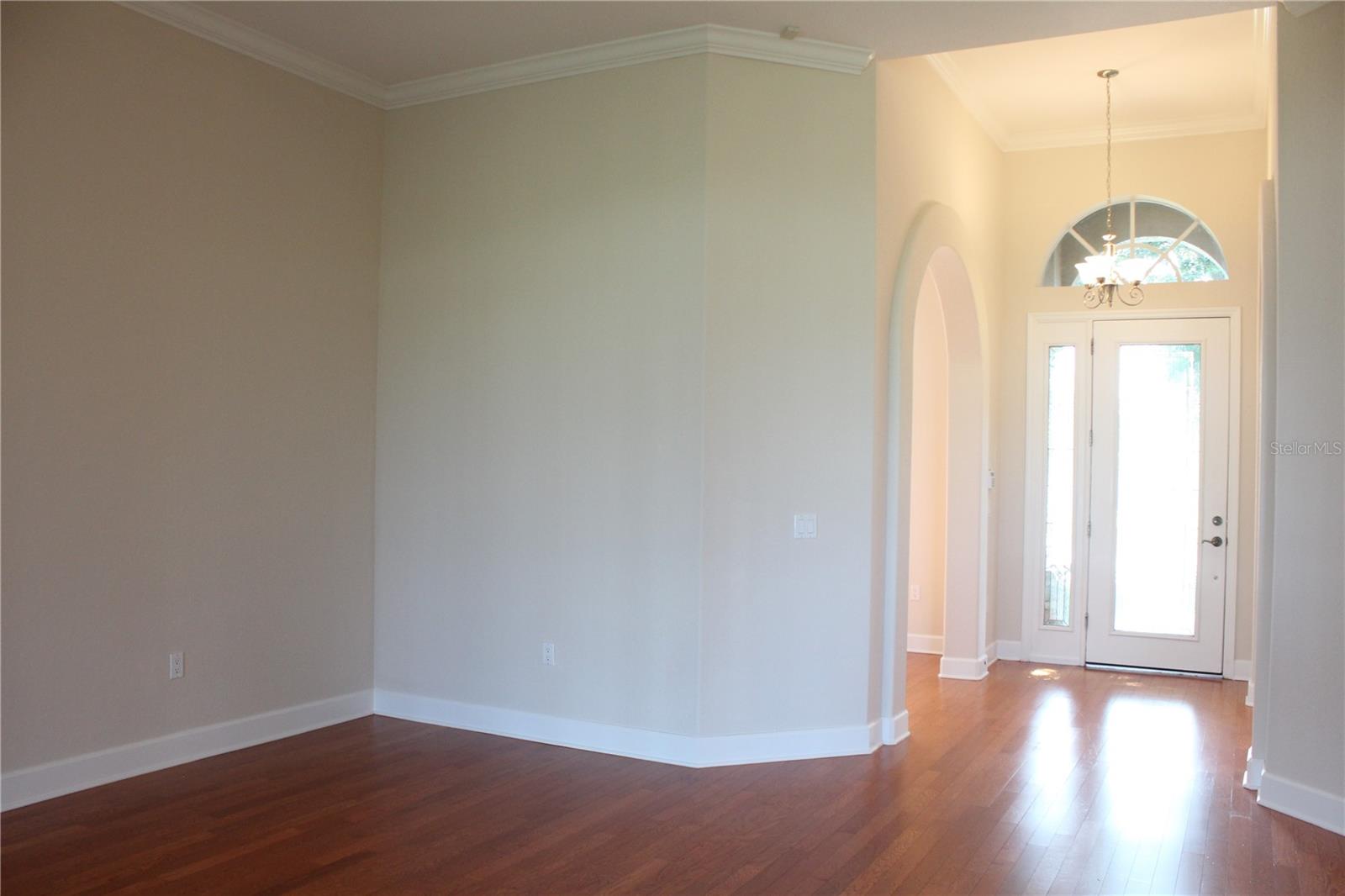 MANDOLIN - Residential Lease