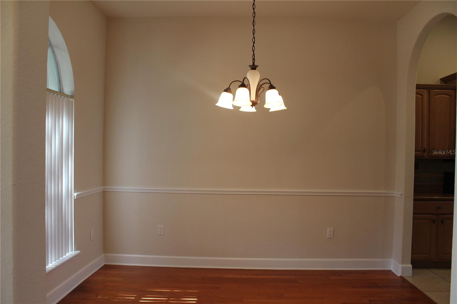 MANDOLIN - Residential Lease