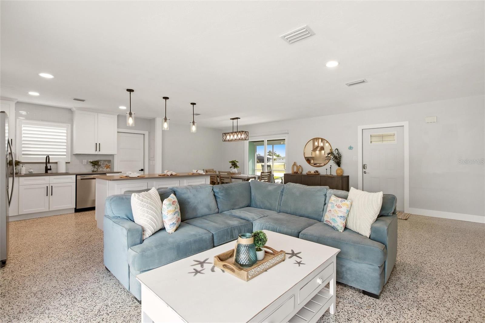 Search Properties for Sale 4 174 SEVERIN ROAD SE