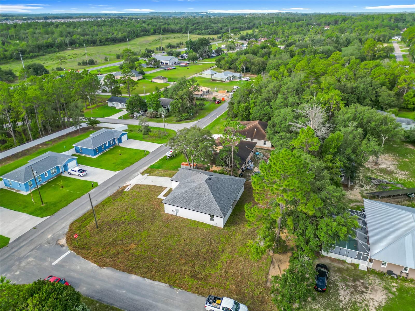 5736 N CLAREMONT DRIVE