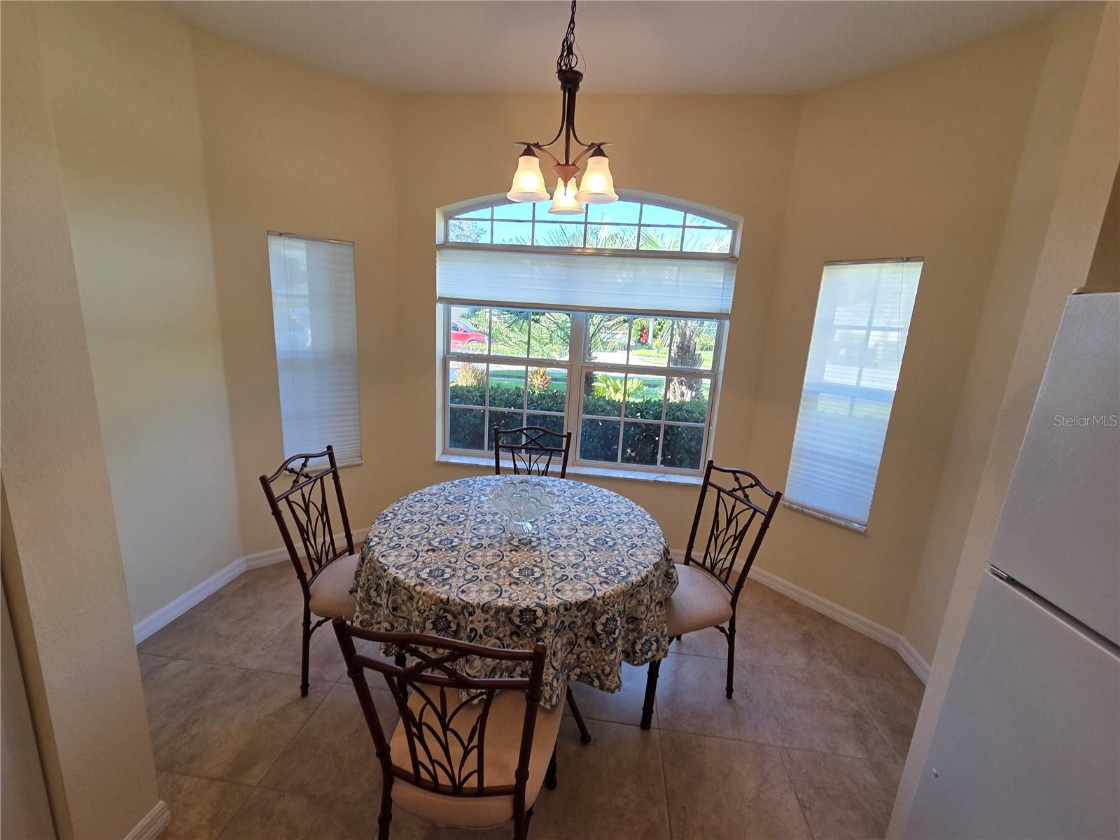 EDGEWATER LAKES SEAGATE COMMUNITY - Residential