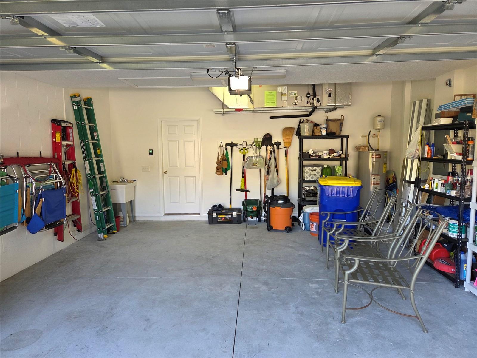 EDGEWATER LAKES SEAGATE COMMUNITY - Residential