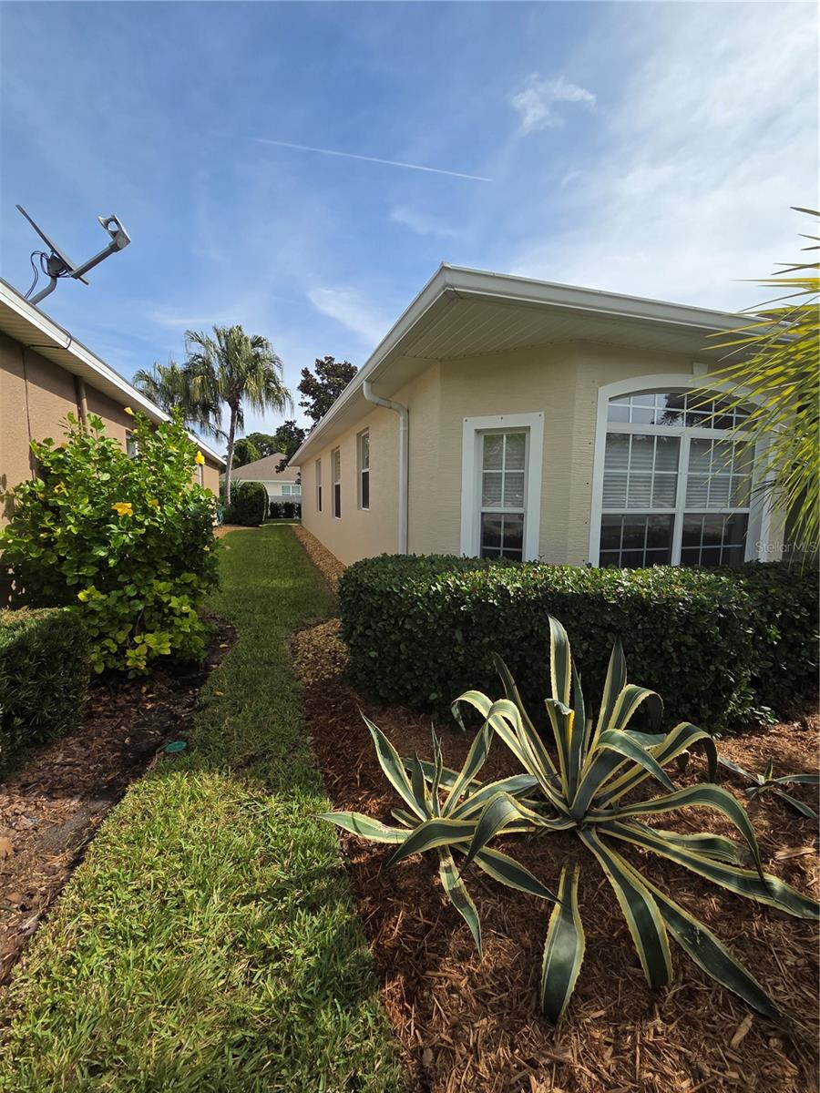 EDGEWATER LAKES SEAGATE COMMUNITY - Residential