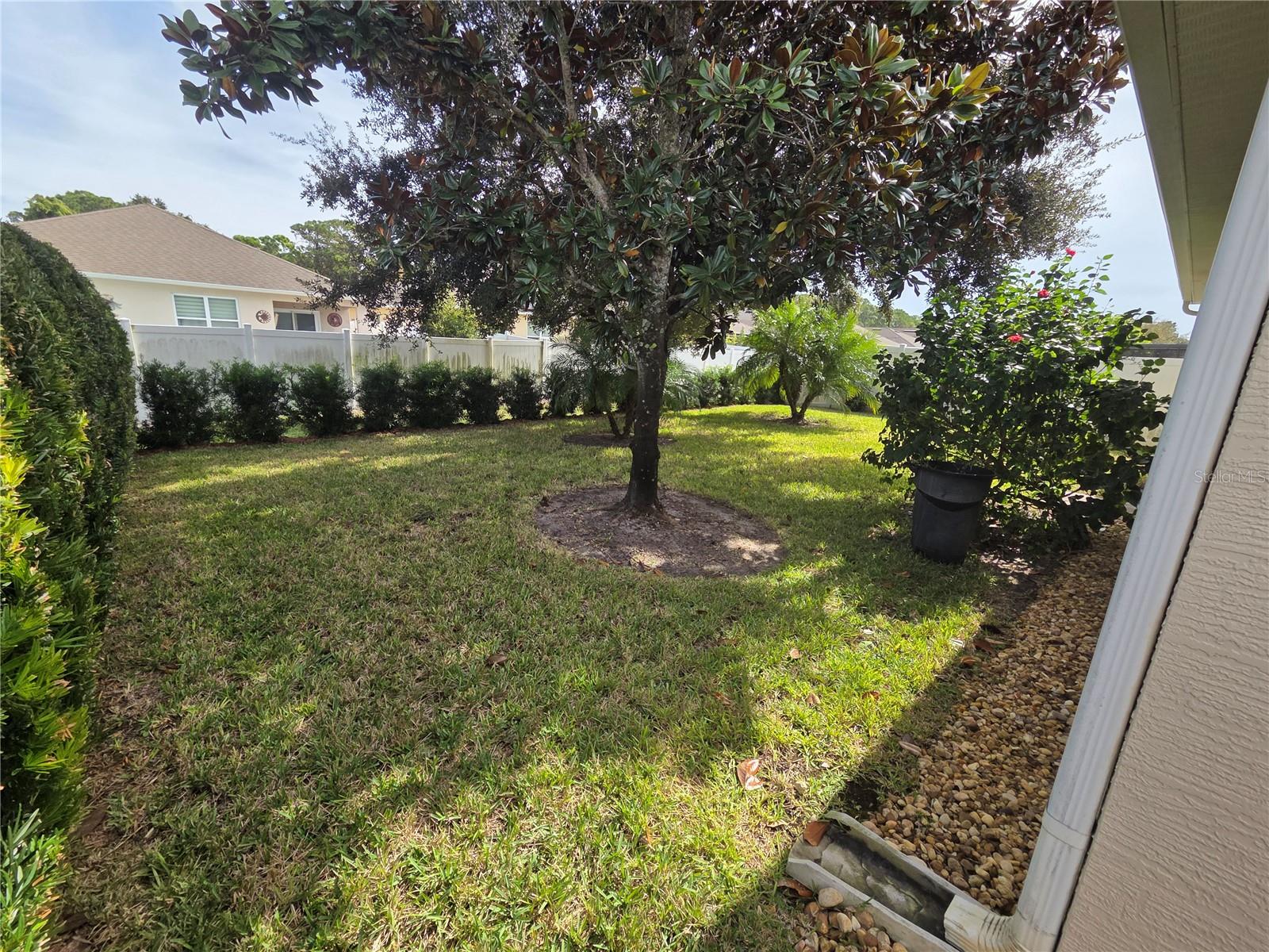 EDGEWATER LAKES SEAGATE COMMUNITY - Residential