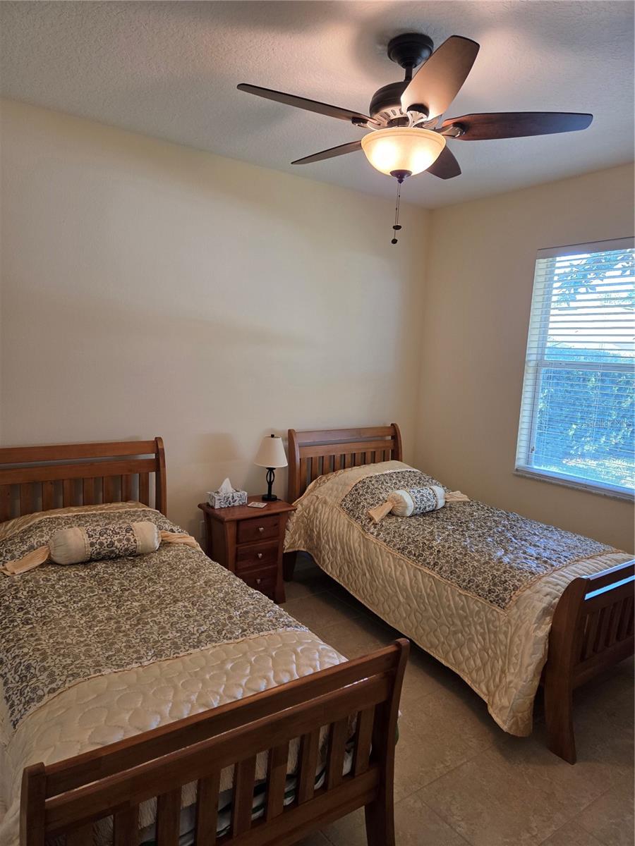 EDGEWATER LAKES SEAGATE COMMUNITY - Residential