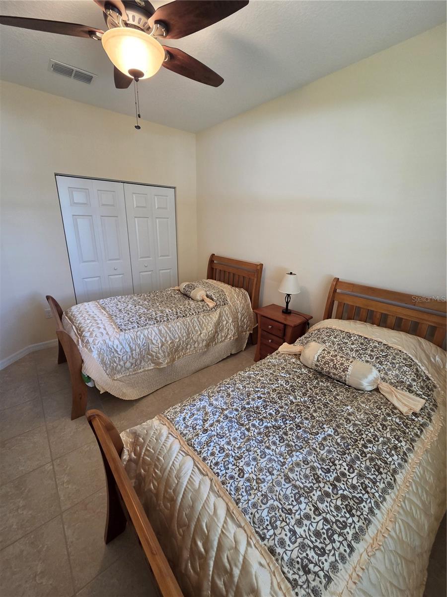 EDGEWATER LAKES SEAGATE COMMUNITY - Residential