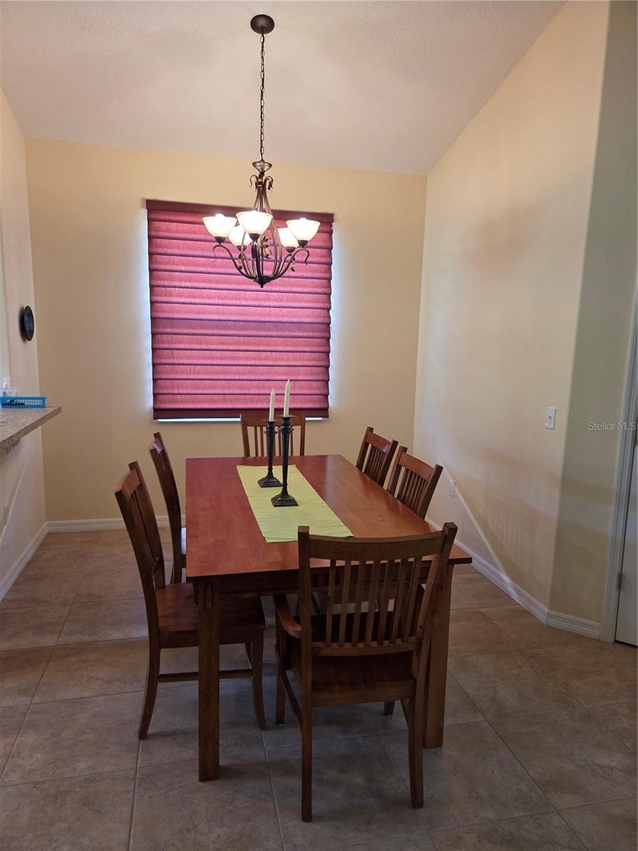 EDGEWATER LAKES SEAGATE COMMUNITY - Residential