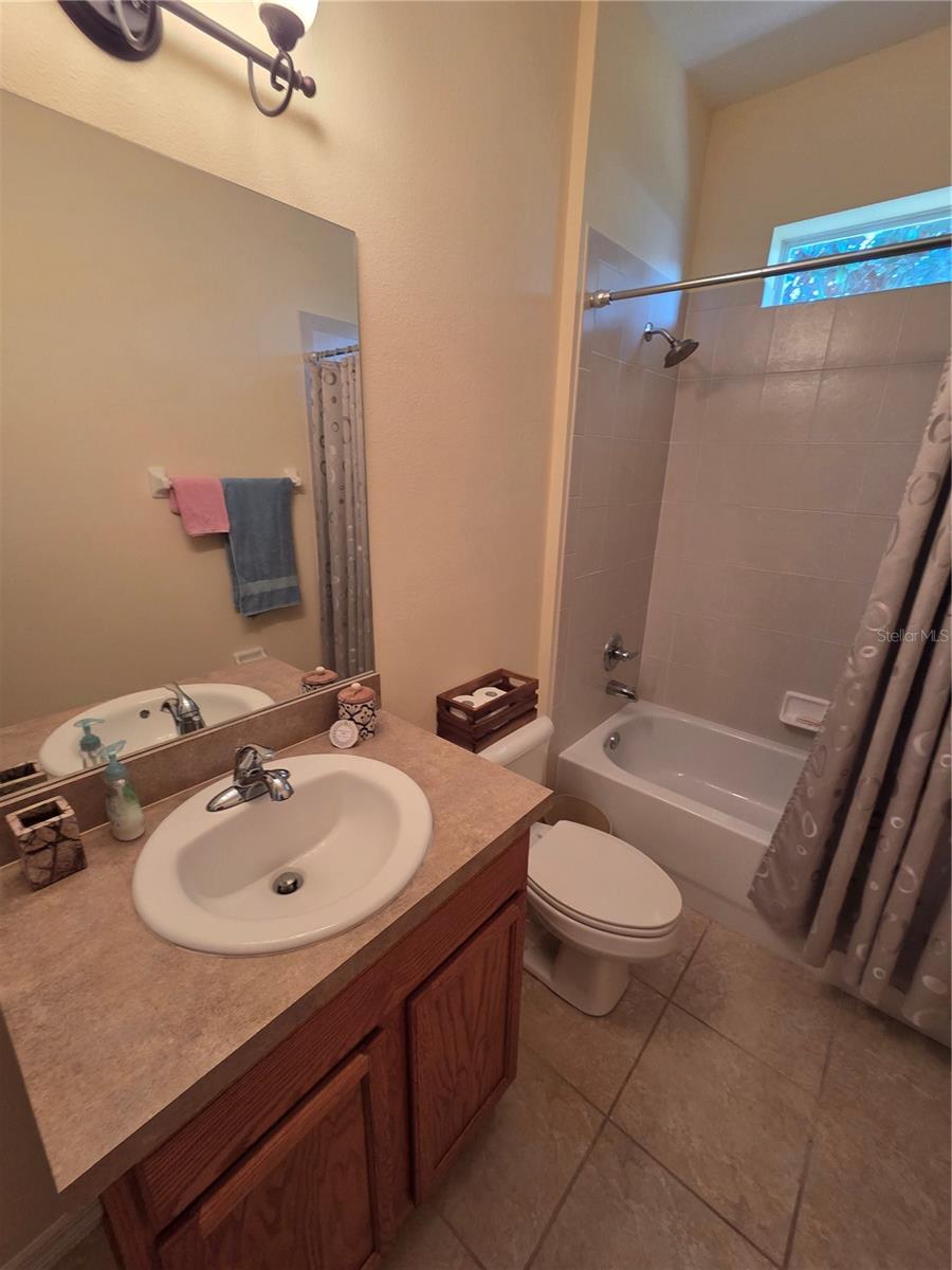 EDGEWATER LAKES SEAGATE COMMUNITY - Residential