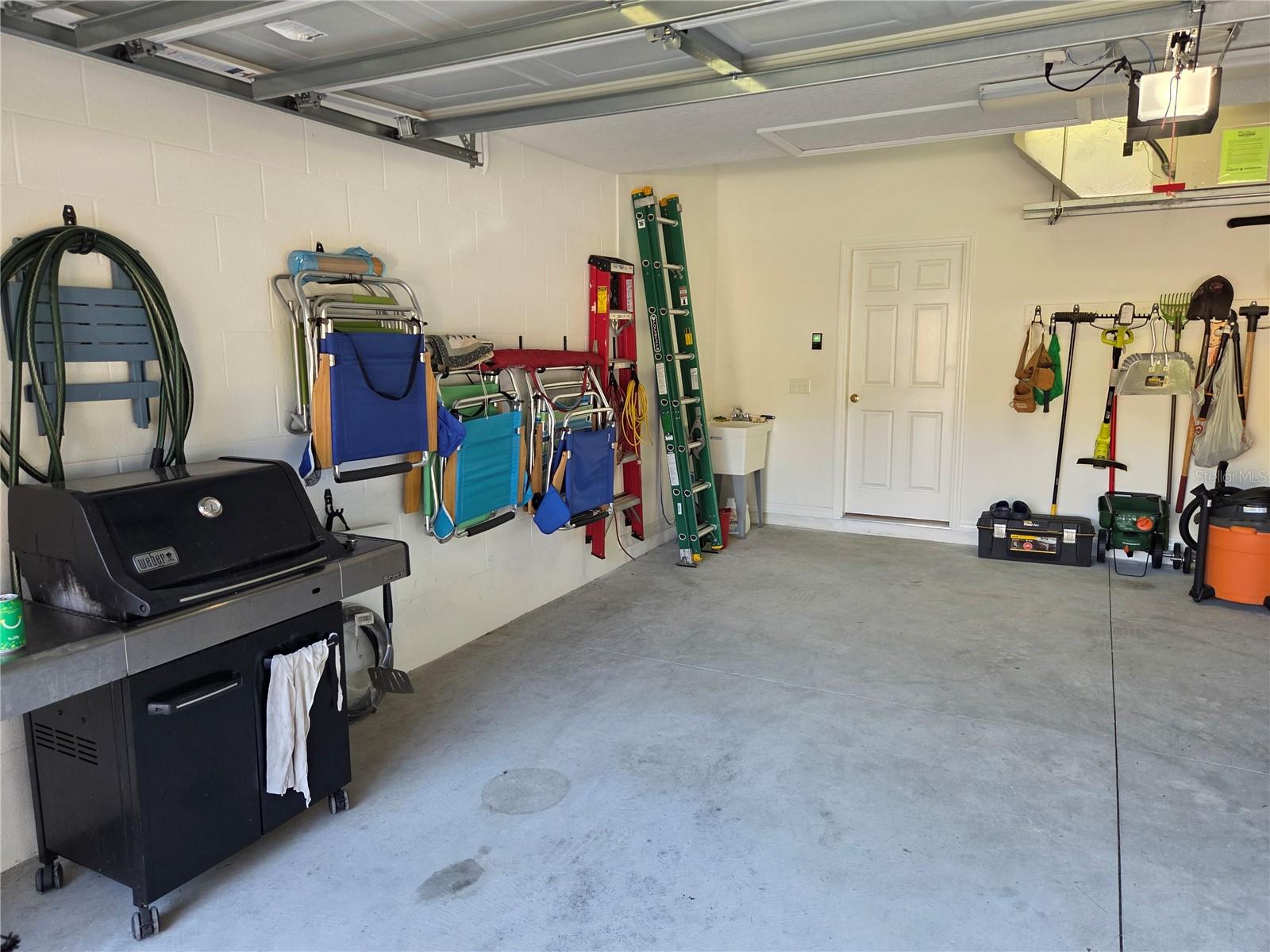 EDGEWATER LAKES SEAGATE COMMUNITY - Residential