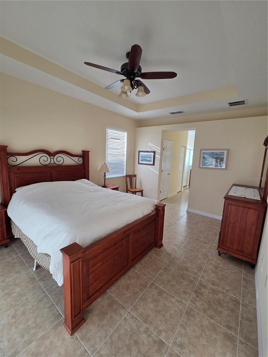 EDGEWATER LAKES SEAGATE COMMUNITY - Residential