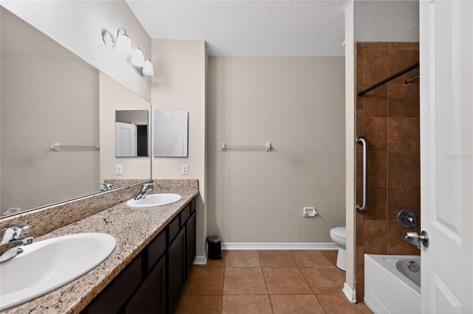 EASTRIDGE PRESERVE SUB - Residential